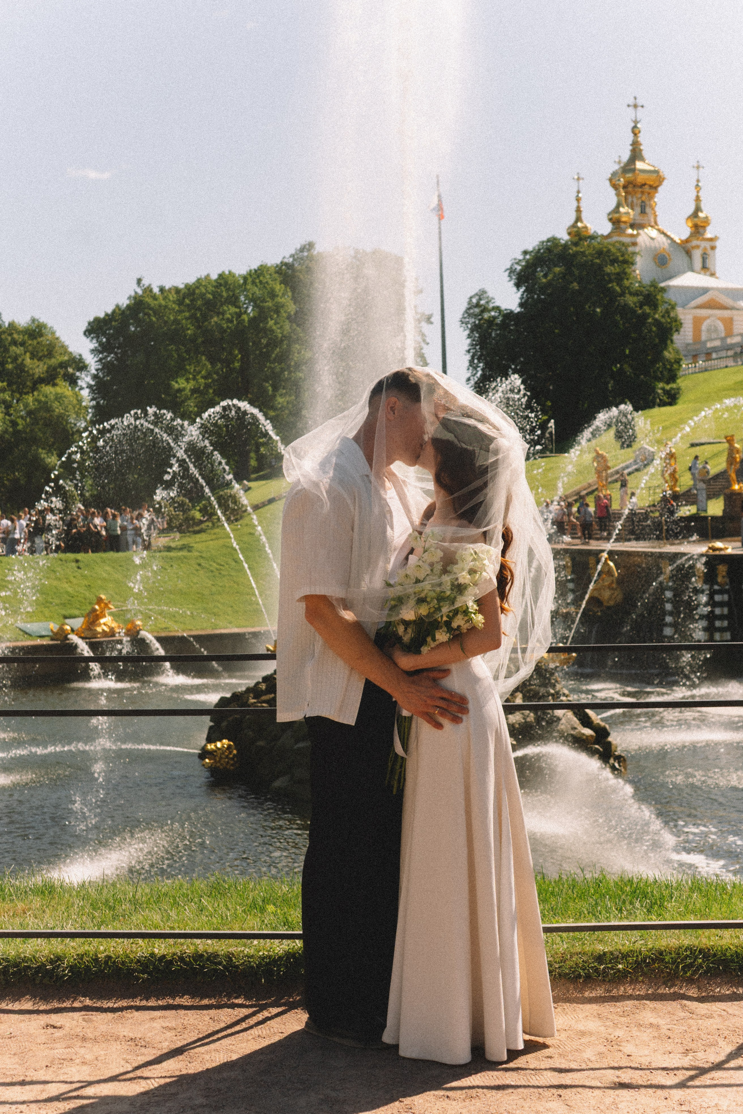 СВАДЕБНАЯ СЬЕМКА В ПЕТЕРГОФЕ И СЬЕМКА РЕПОРТАЖА В ЗАГСЕ ПЕТЕРГОФА. Профессиональный фотограф, Санкт-Петербург — Виктория Богомолова