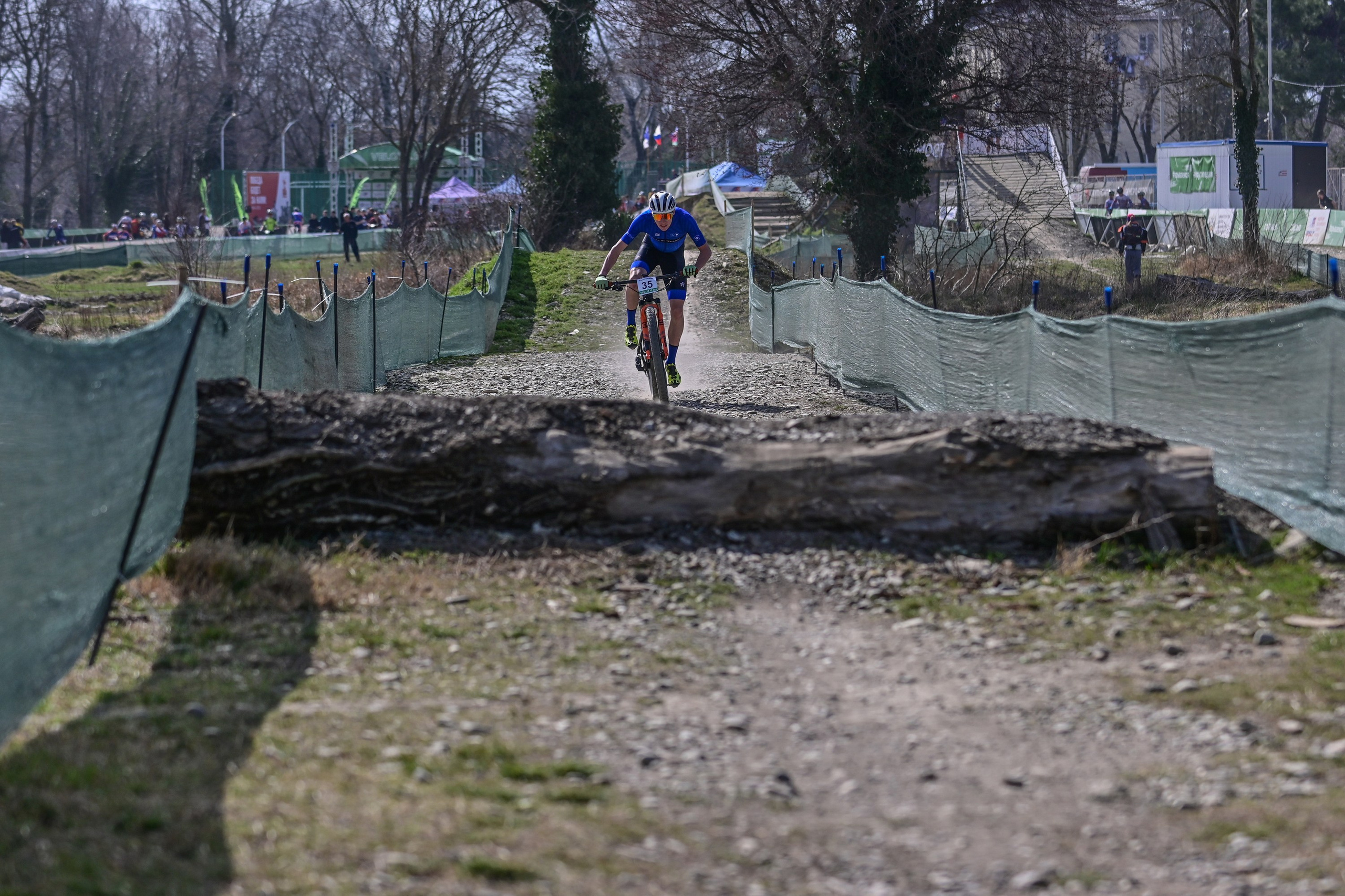 Маунтинбайк, кросс-кантри в Архипо-Осиповке 16 марта 2025. Спортивный фотограф, фотожурналист Павел Ларькин