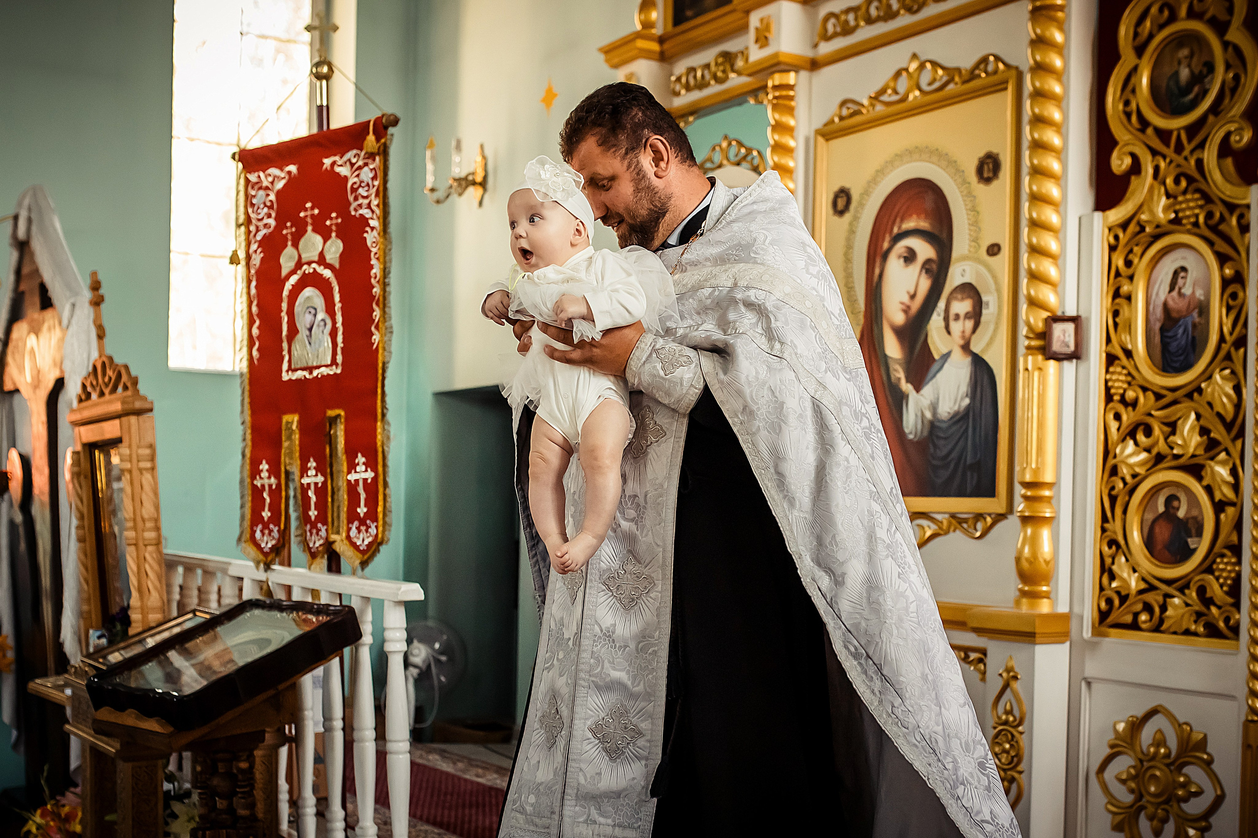 Крещение Милании и Эмилии