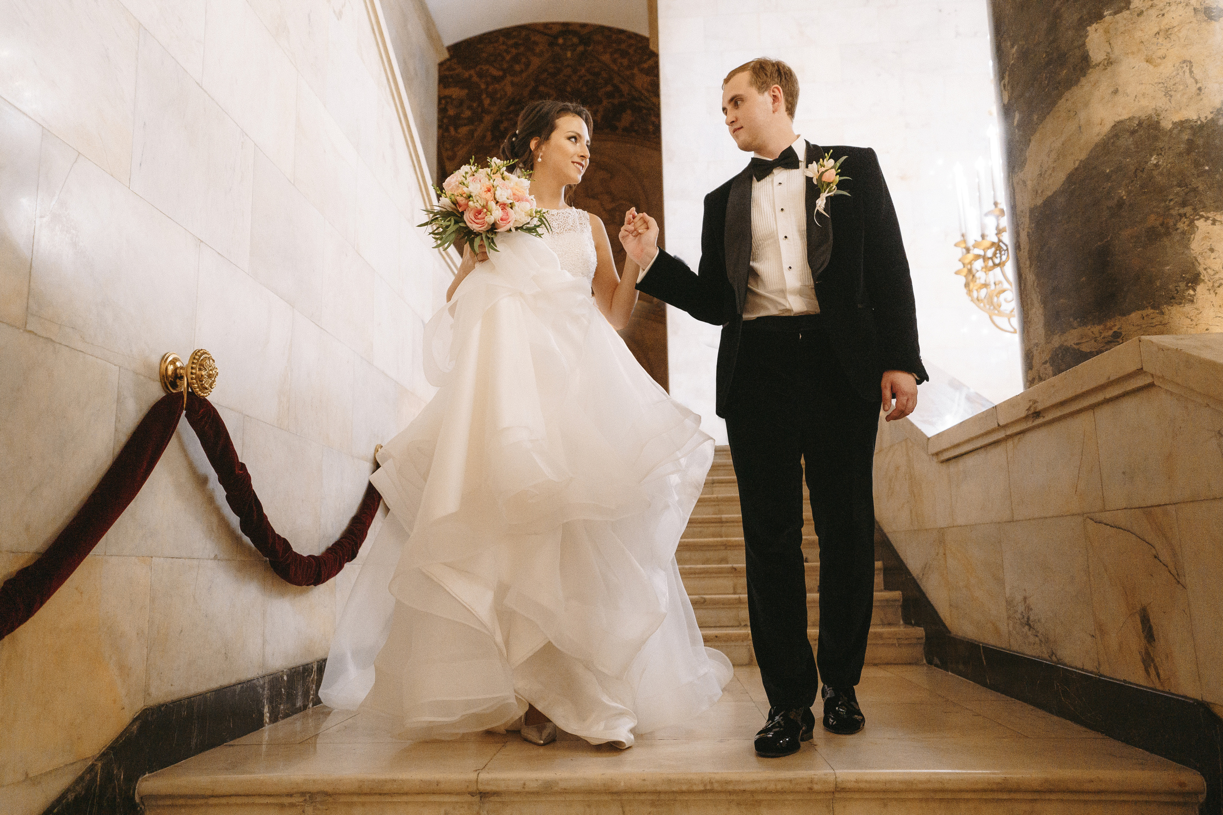 Свадебная фотосессия Hilton Moscow Leningradskaya 5* для Андрея и Дили