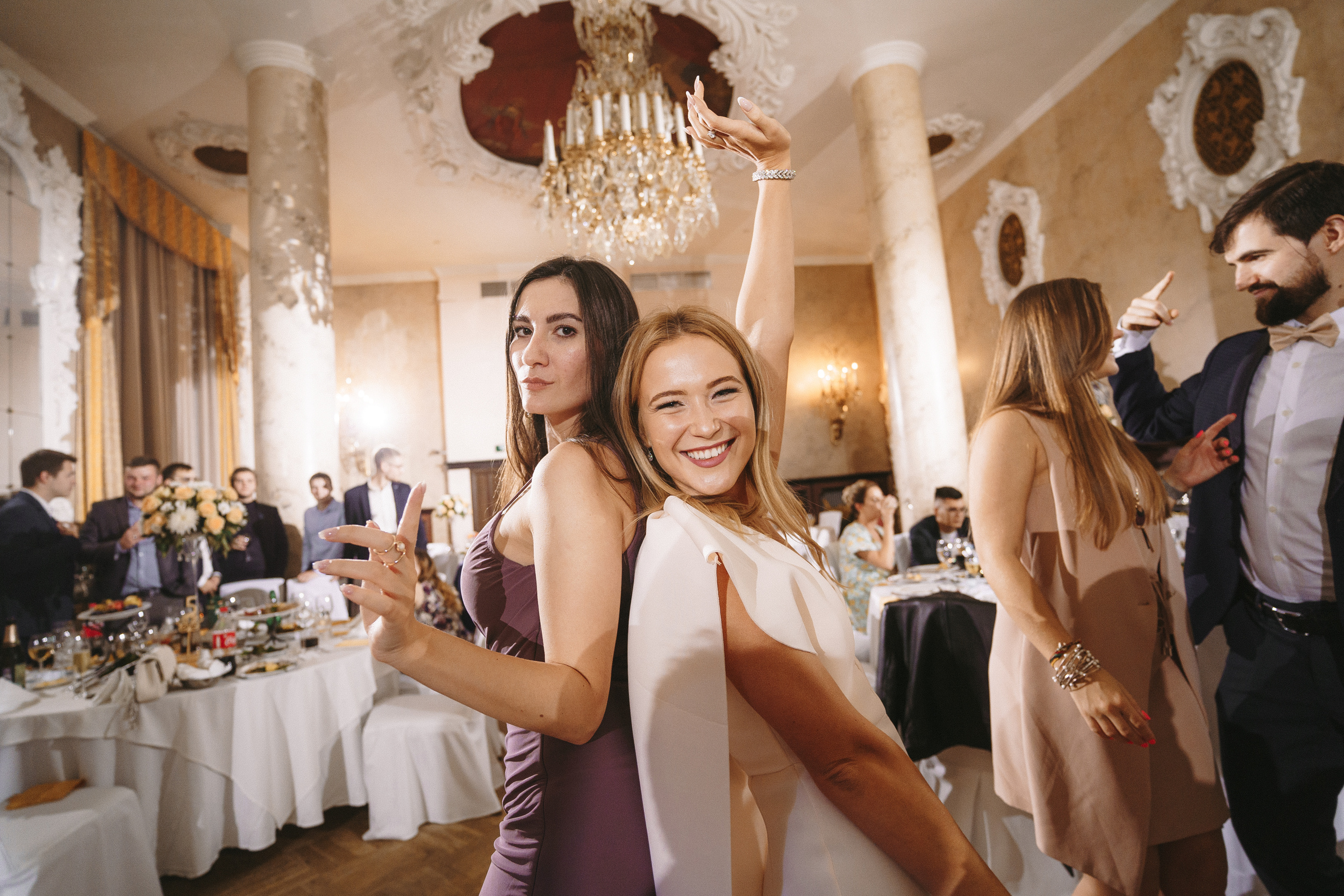 Свадебная фотосессия Hilton Moscow Leningradskaya 5* для Андрея и Дили