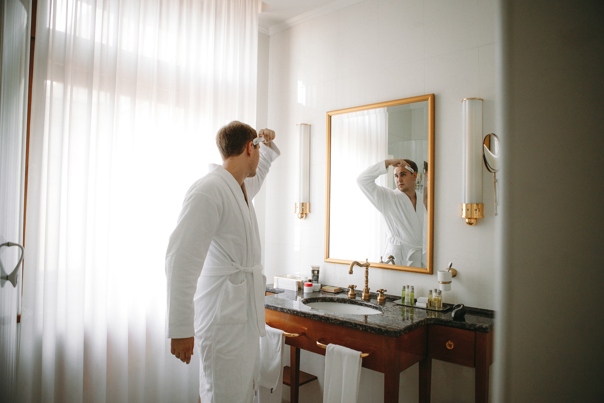 Свадебная фотосессия Hilton Moscow Leningradskaya 5* для Андрея и Дили