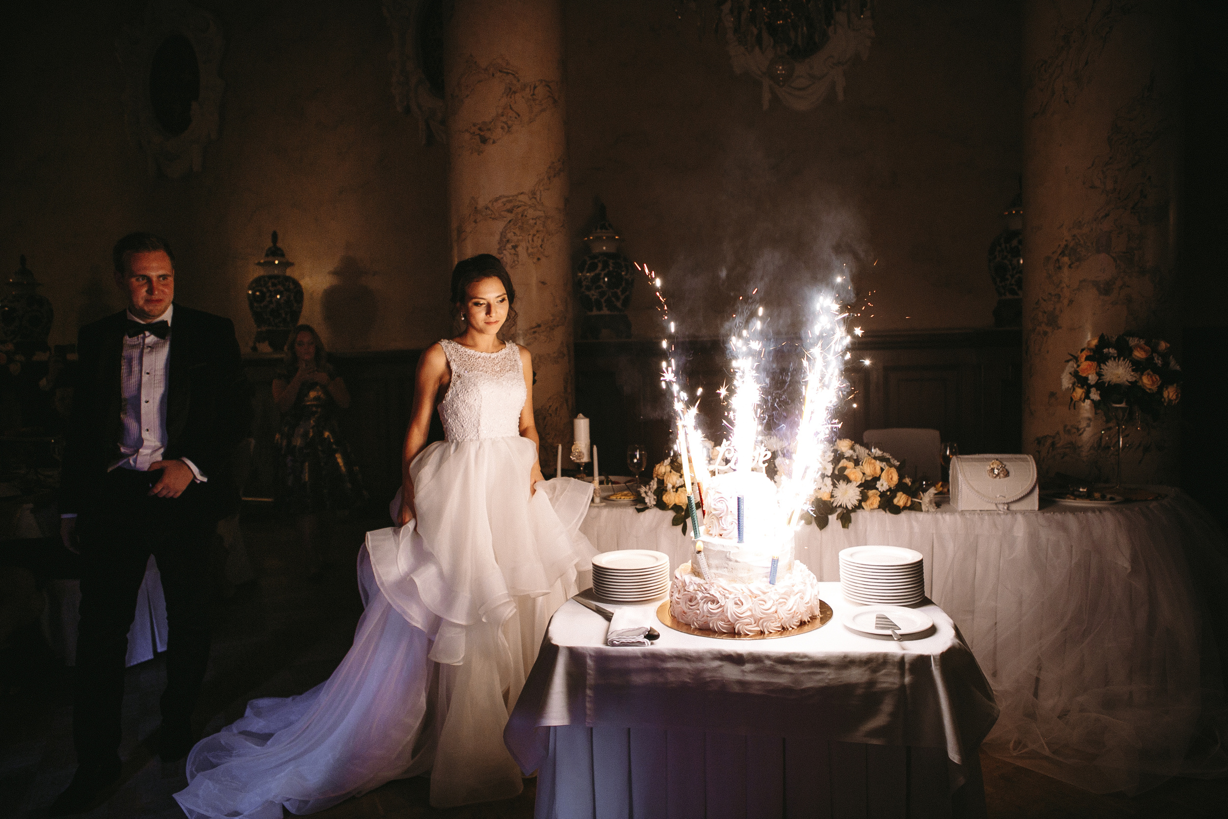 Свадебная фотосессия Hilton Moscow Leningradskaya 5* для Андрея и Дили