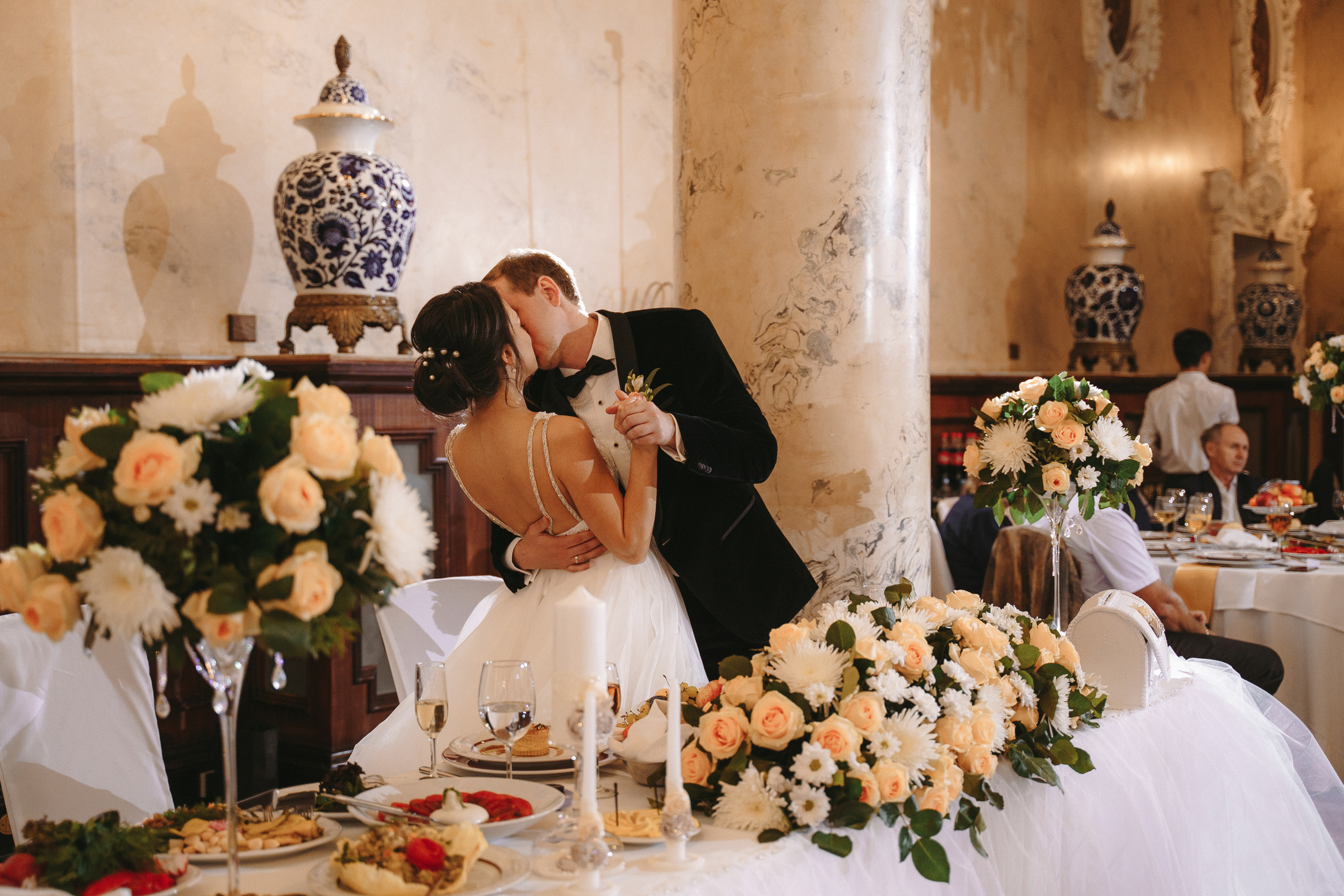 Свадебная фотосессия Hilton Moscow Leningradskaya 5* для Андрея и Дили