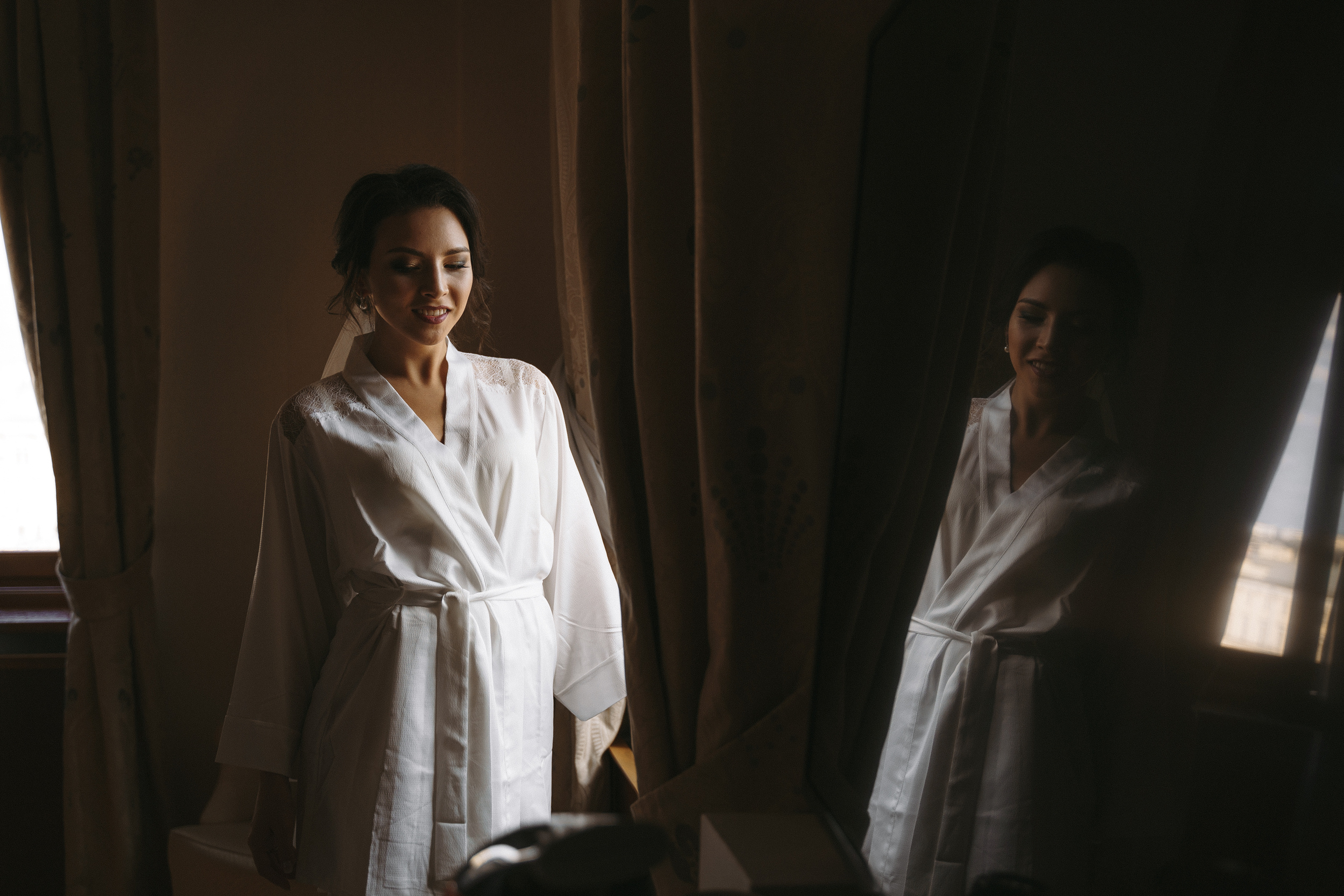 Свадебная фотосессия Hilton Moscow Leningradskaya 5* для Андрея и Дили