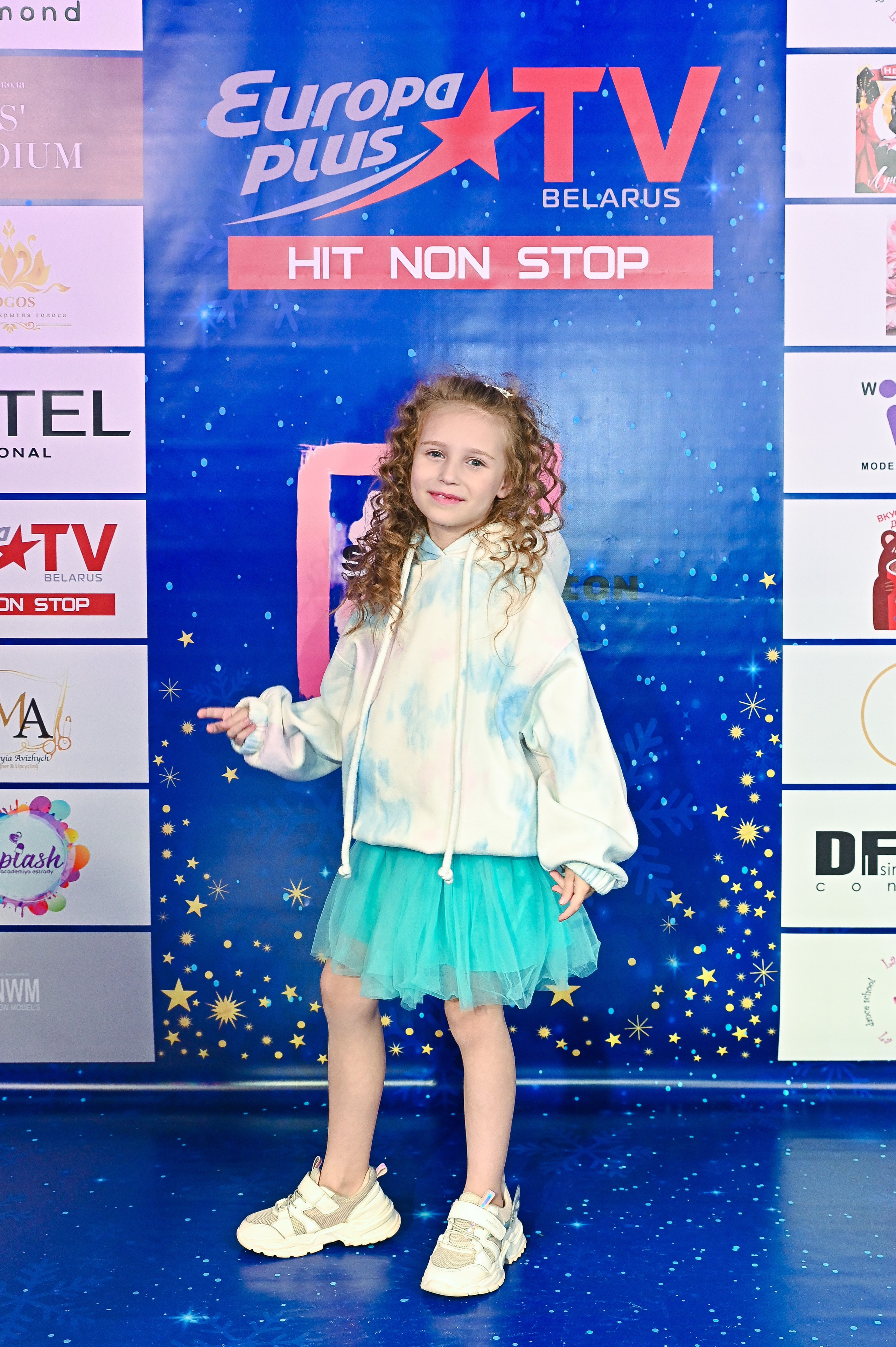 Большая новогодняя тусовка. Фотоуслуги, услуги фотографа, фотографирование важных событий