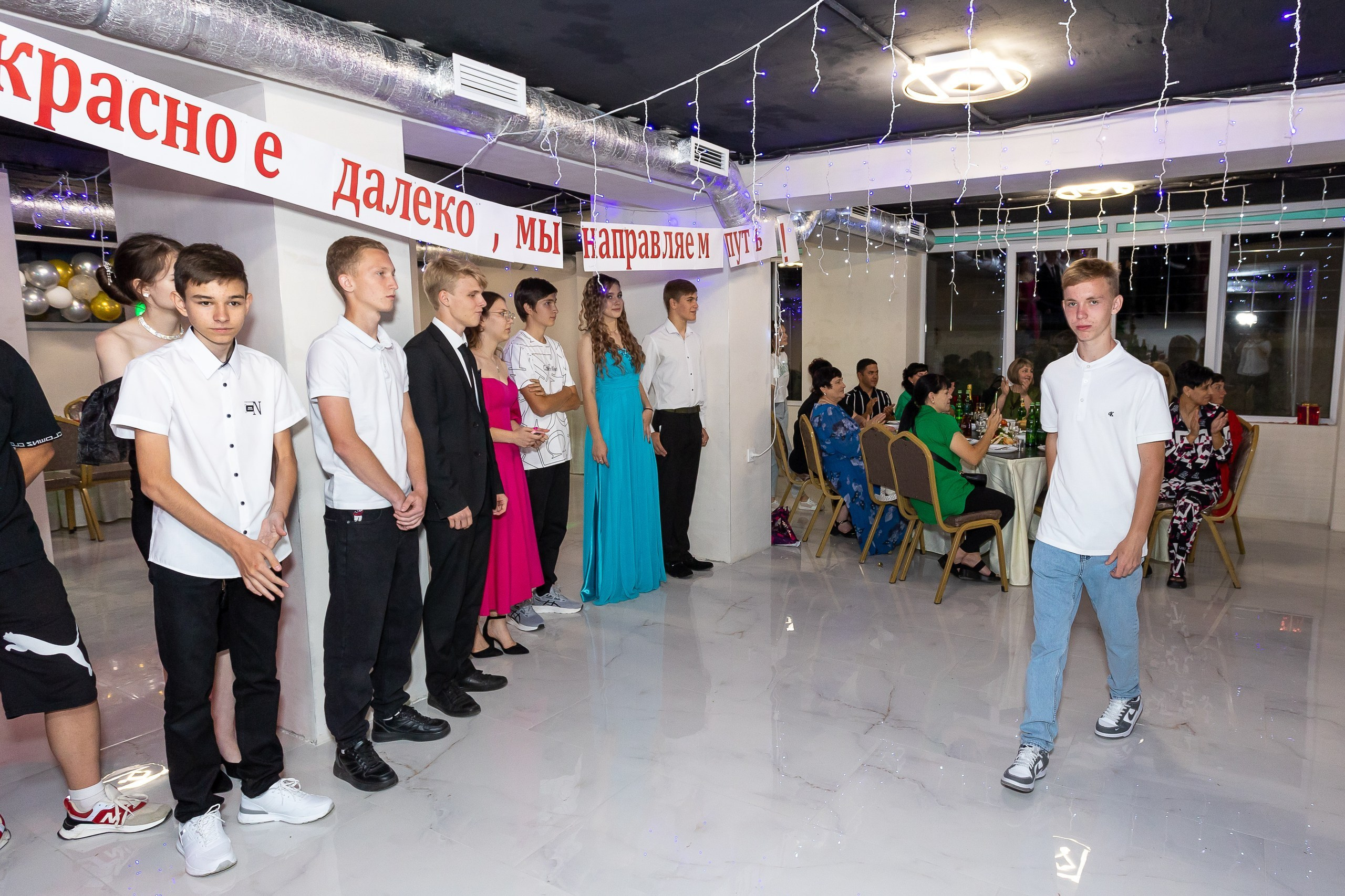 Вручение аттестата и выпускной вечер. Выпускные альбомы Майкоп, Краснодар Елена Золотарева