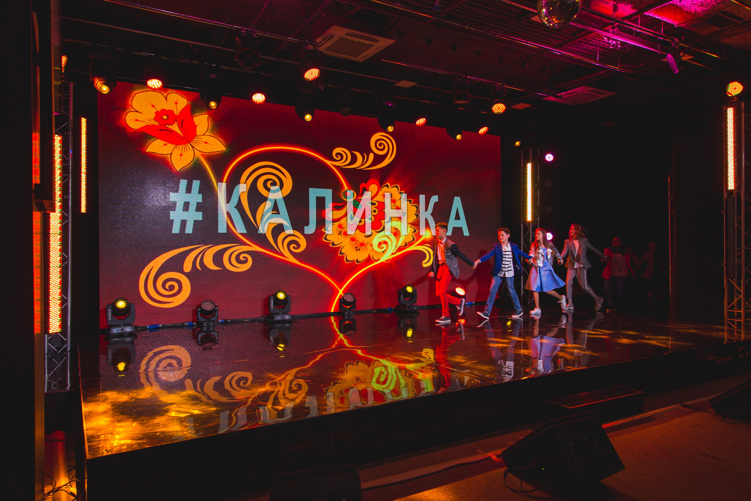 О2ТВ группа СТРАНА. Видеооператор/Фотограф Николай Завьялов