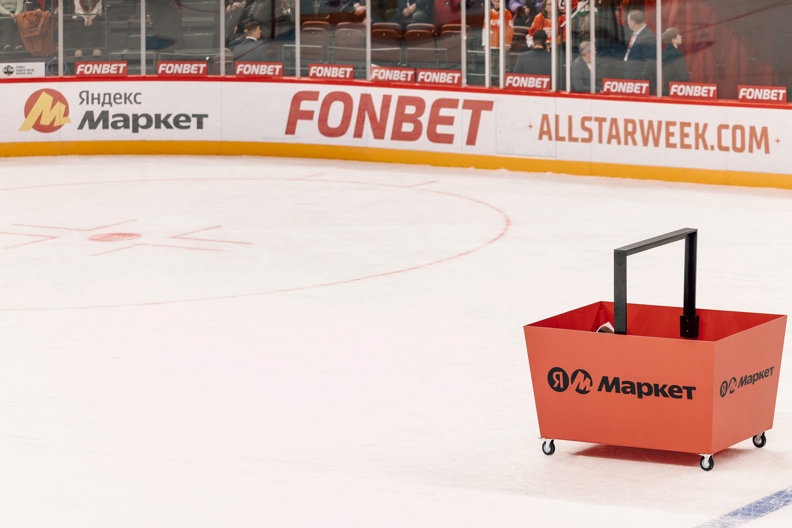 Fonbet All Star Week x Яндекс Маркет. Лёшка Варзегов — фотограф