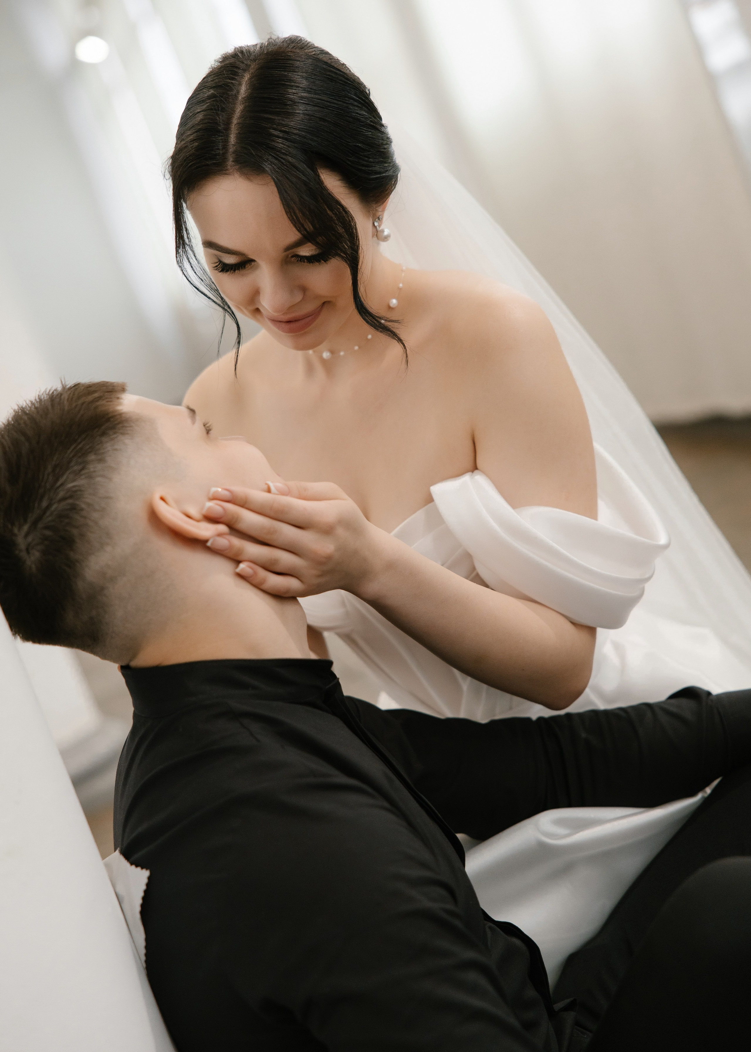 Дарина и Данил в музее изобразительных искусств. Свадебный фотограф в Калининграде Ольга Пасечник