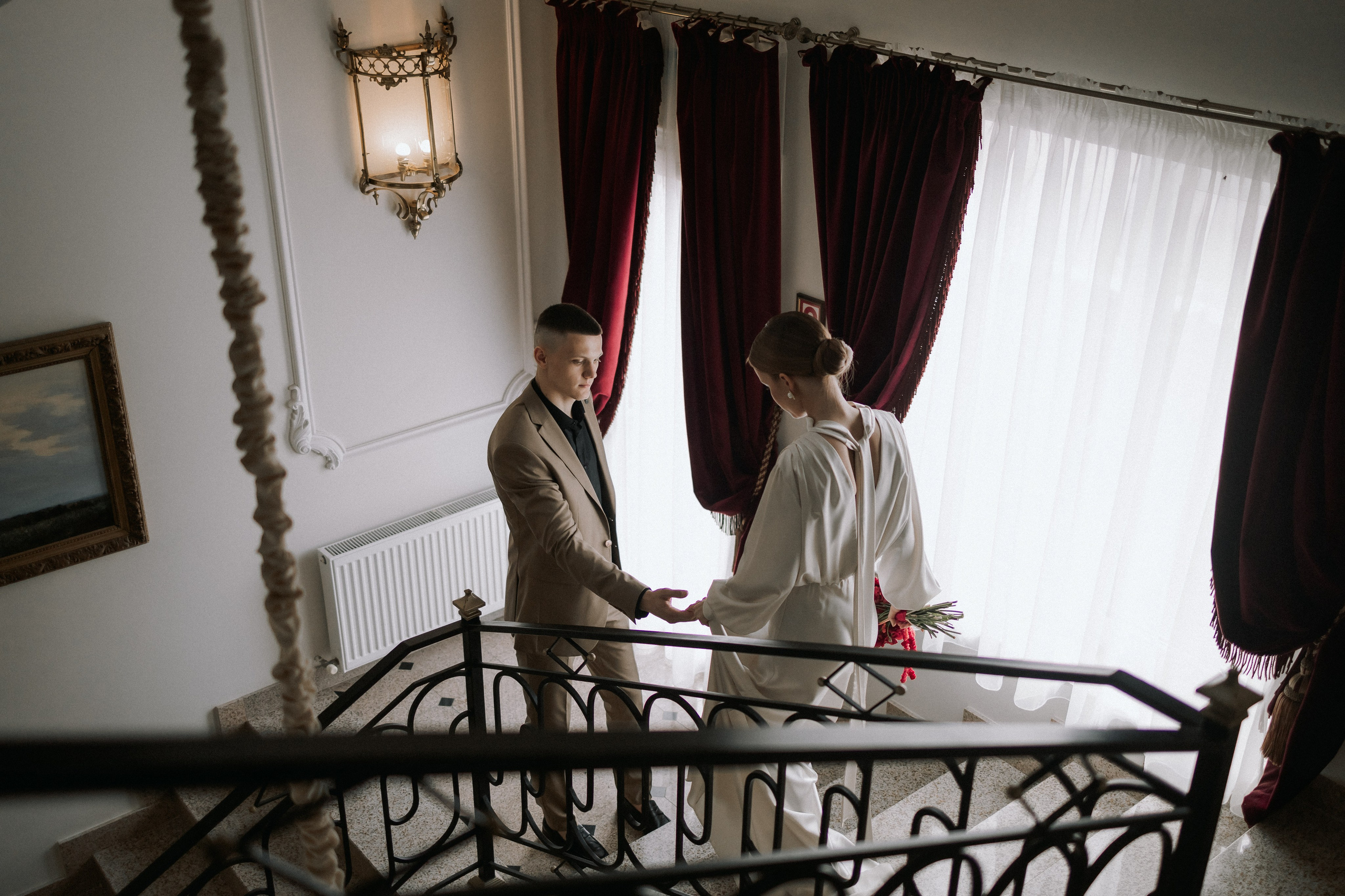 Свадебная прогулка Адель и Артём. Свадебная фотография. Арина Рубах