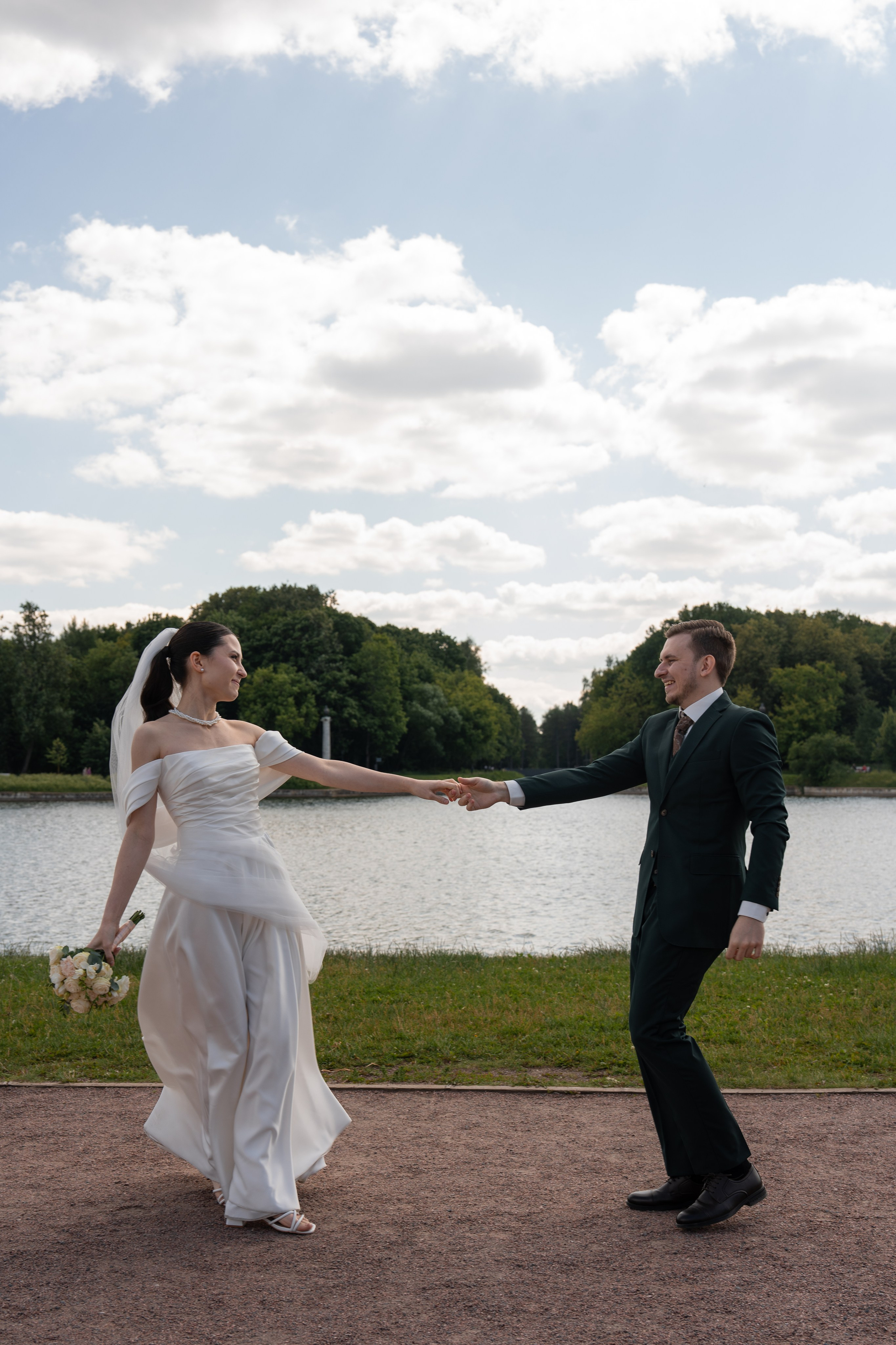 Влад и Илина в Кусково. Свадебный фотограф в Москве Анна Полушина