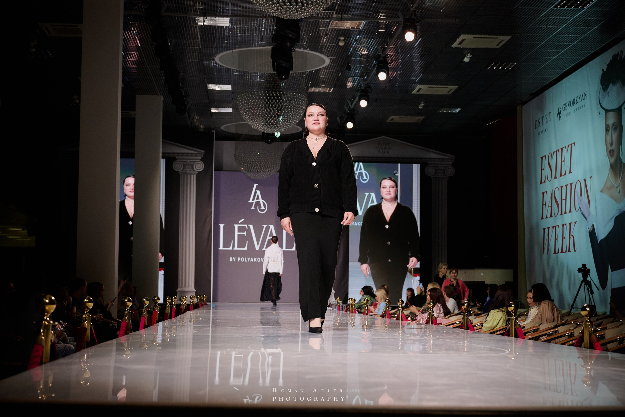 ESTET FASHION WEEK ВЕСНА — 2025. Фотограф Роман Адлер