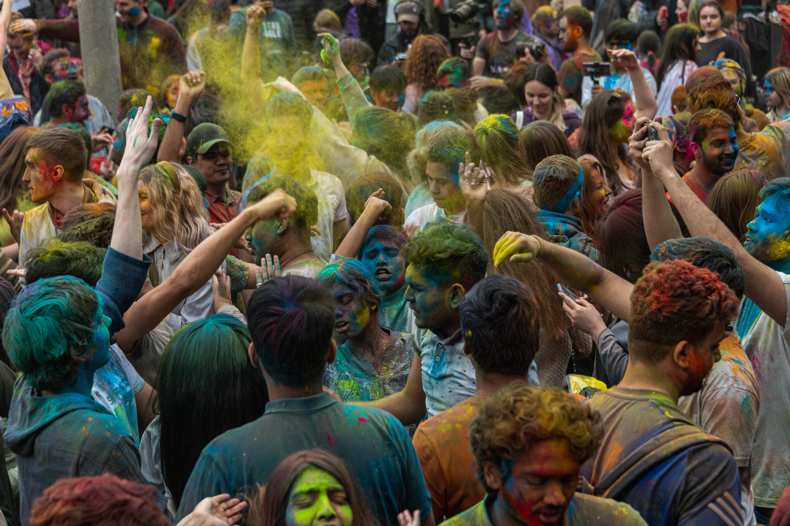 Праздник Холи в Москве. Фотограф Роман Адлер