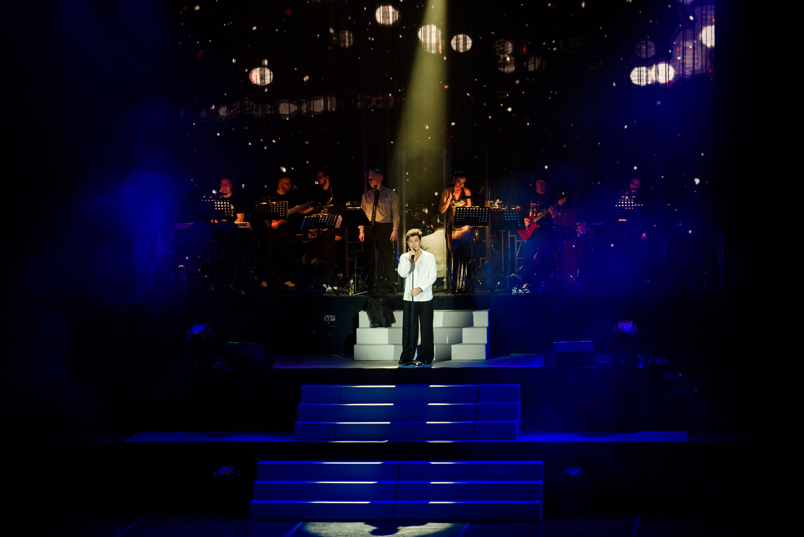 Она | Владимир Жуков