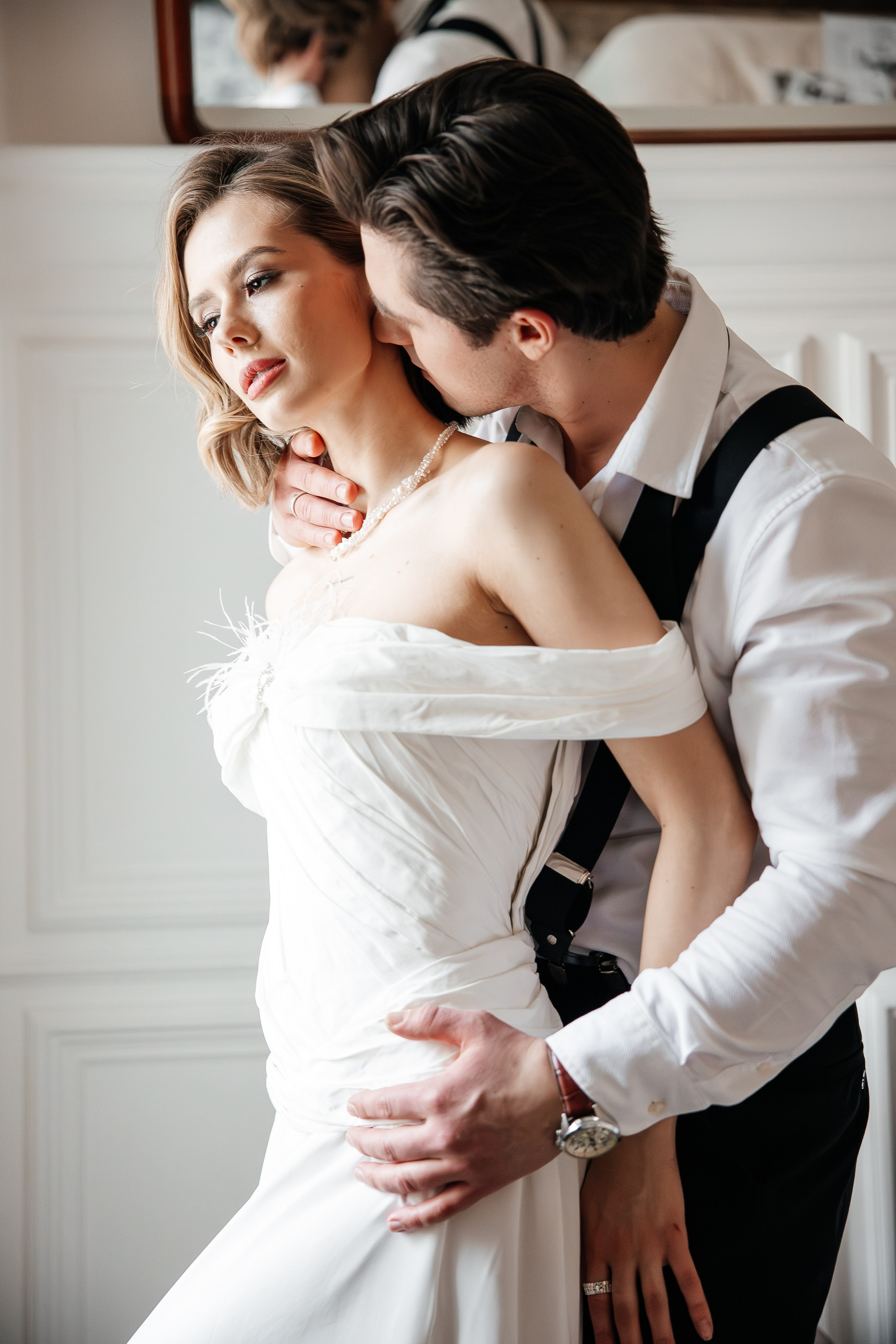 Утро жениха и невесты в отеле. Свадебный и семейный фотограф в Москве Красинская Мария