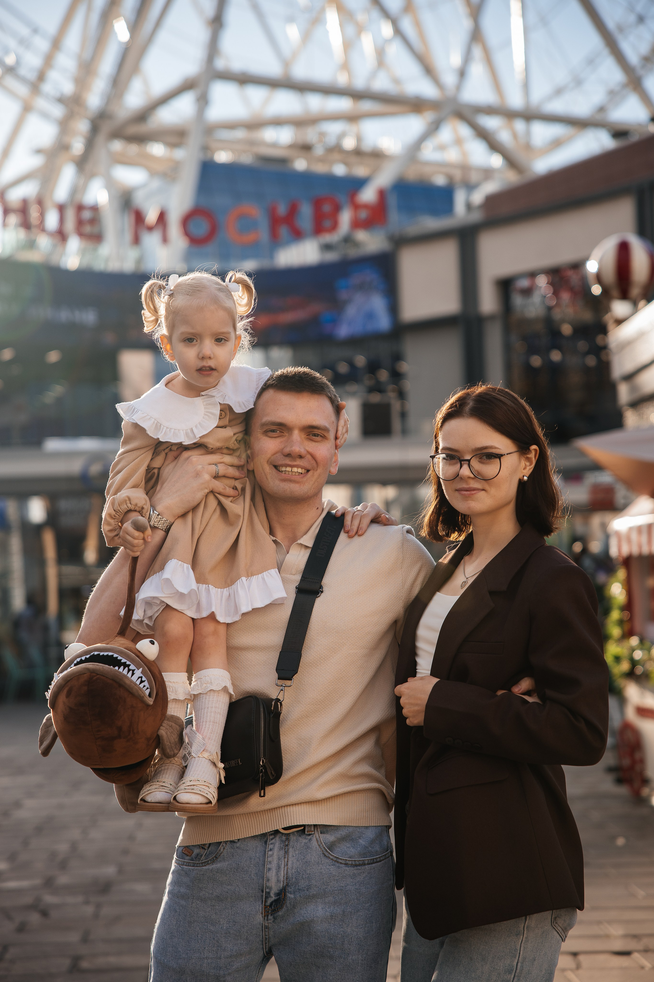 Семейная прогулка на ВДНХ. Свадебный и семейный фотограф в Москве Красинская Мария