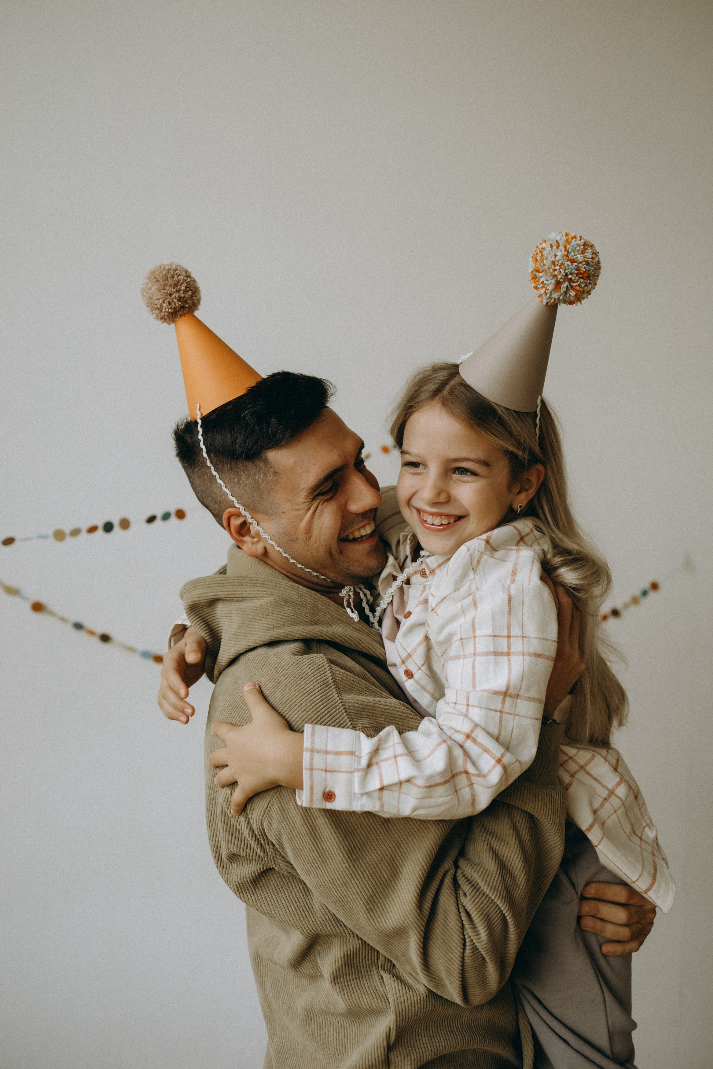 Антон, Алиса, Аня. Главная