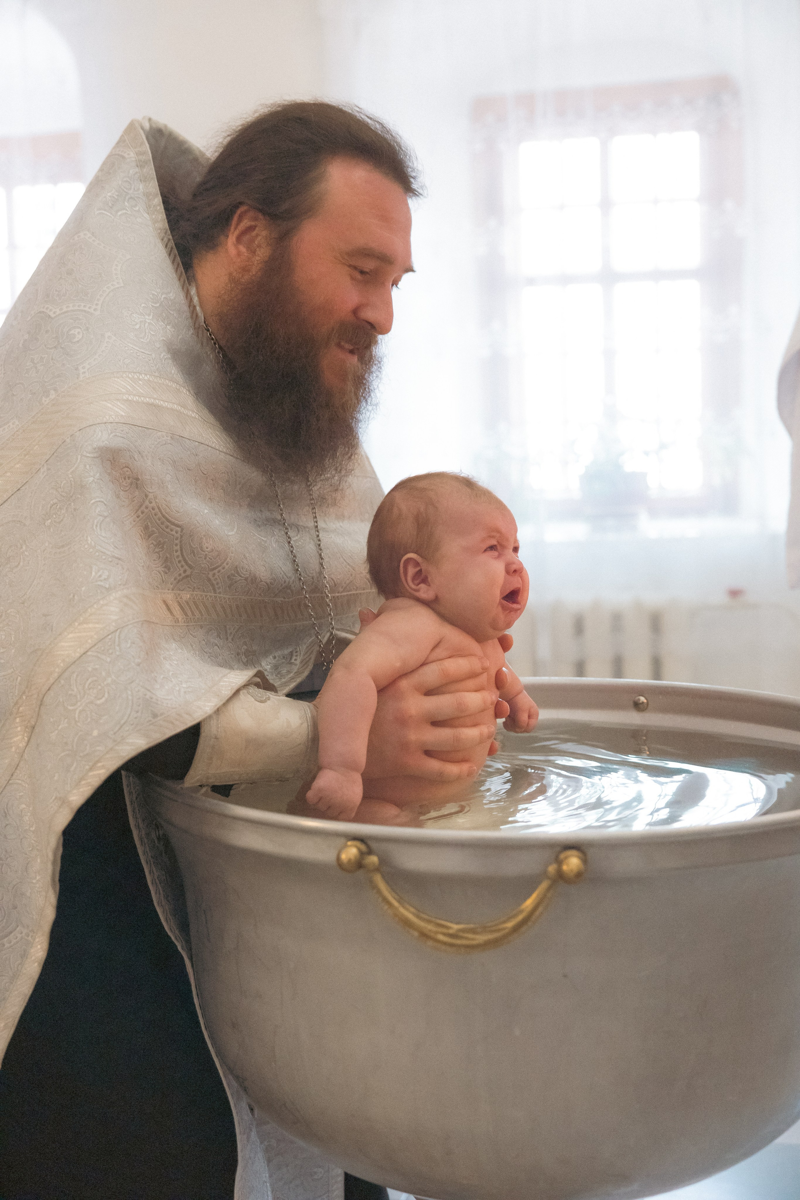Крещение. Николо-Перервинский монастырь, район Печатники. Фотографы на роды в Москве. Фото и видео родов. Фотопроект «Продолжение рода»