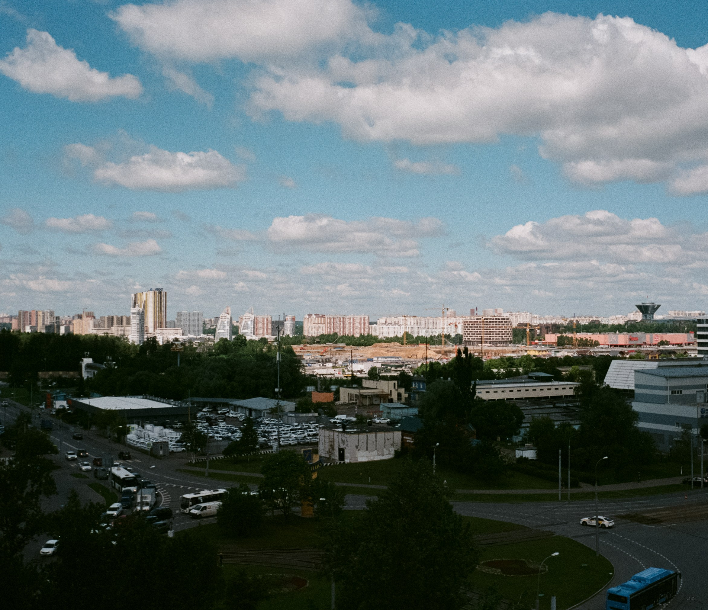 Minox 35 GT (2) / Fujicolor Superia X-tra 400 (просрочка) / июнь 2024