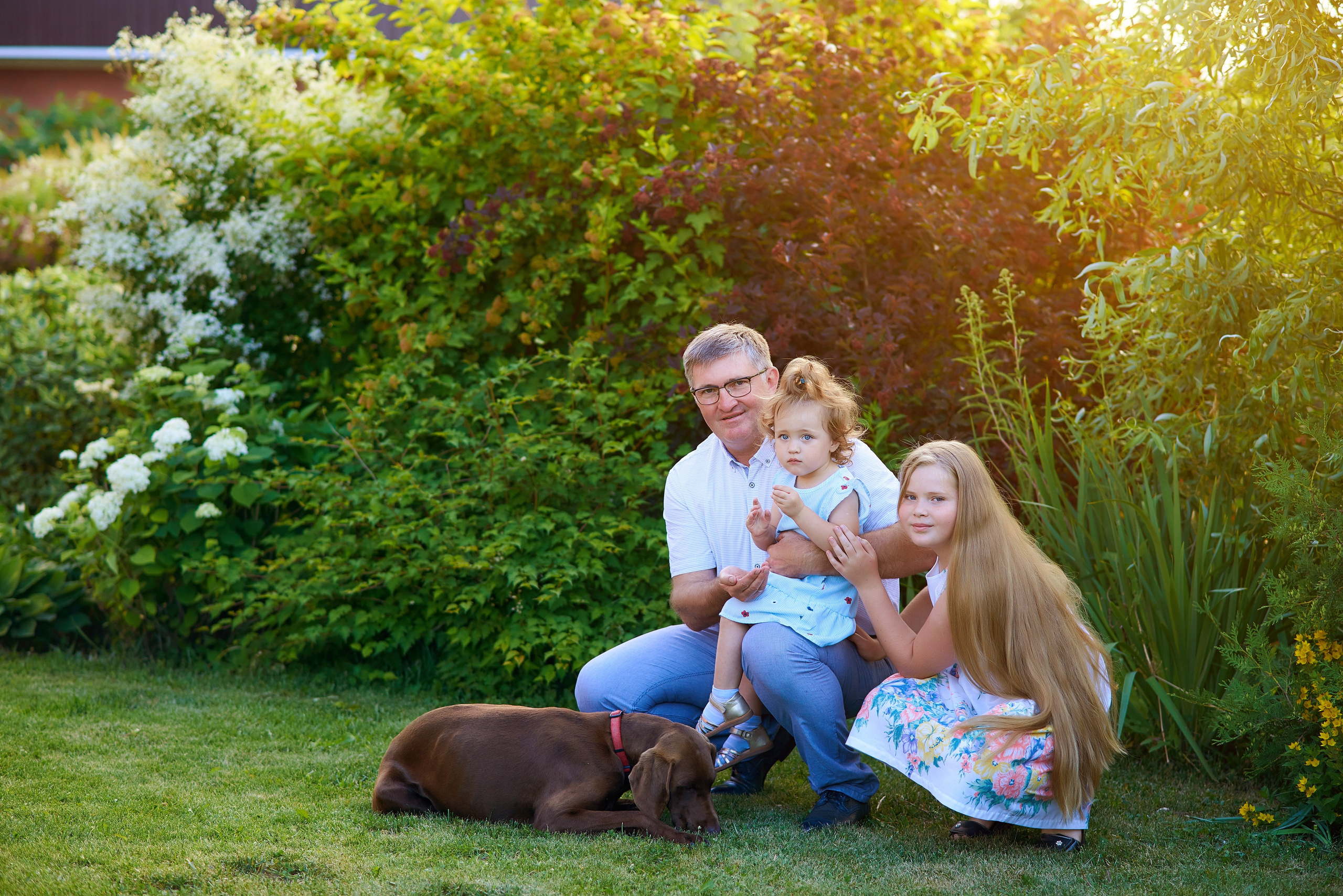 У дома. Семейный фотограф в Барнауле, Горный Алтай, Заринск, Алейск