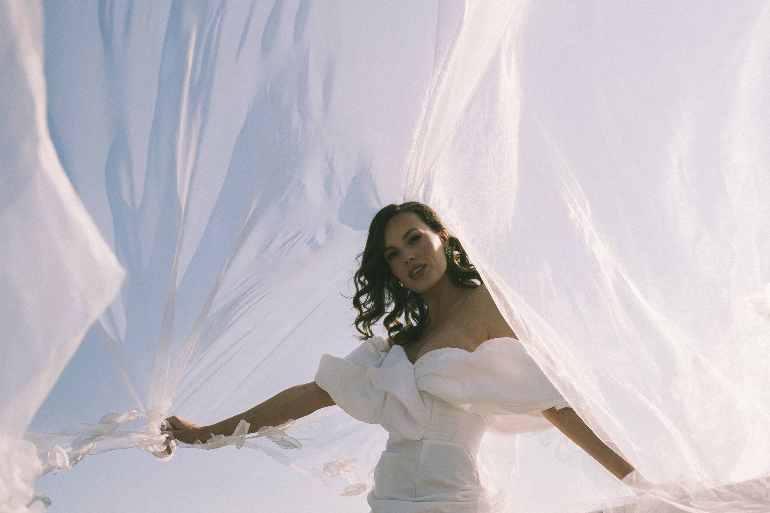 Не надевая маски