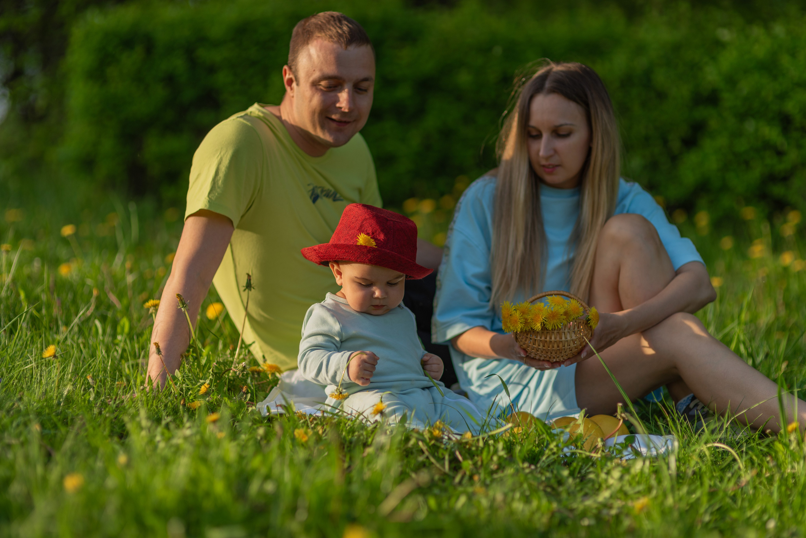 Семья в Лошицком парке. Фотограф Крещения и Венчания. Минск и другие города. Почтенная Наташа