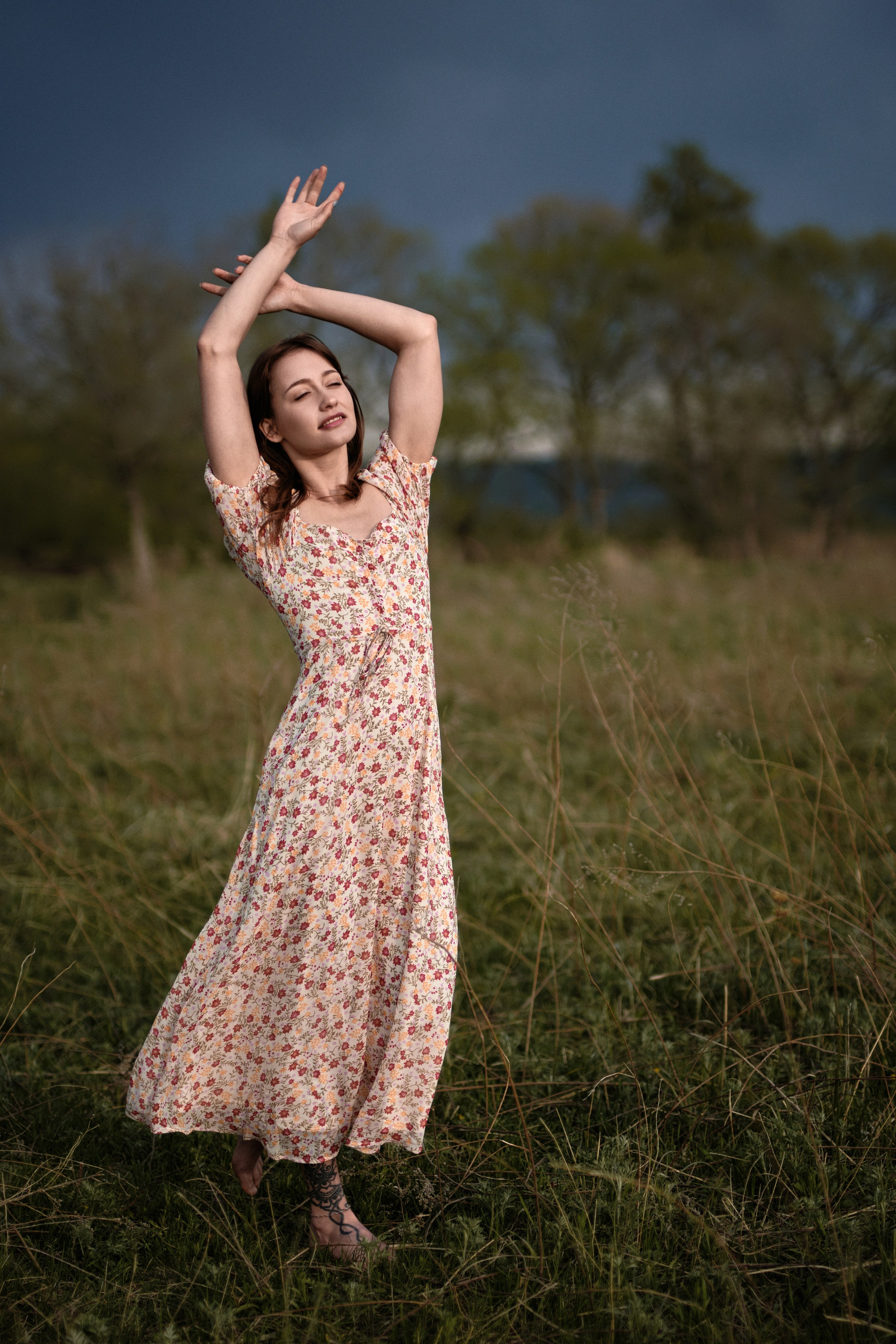 Фотосессии на природе, фотосессии в лесу, фотосессии в полях, фотосессии на озере. Фотограф женский портретный будуар лавстори Санкт-Петербург Виктор Иванов