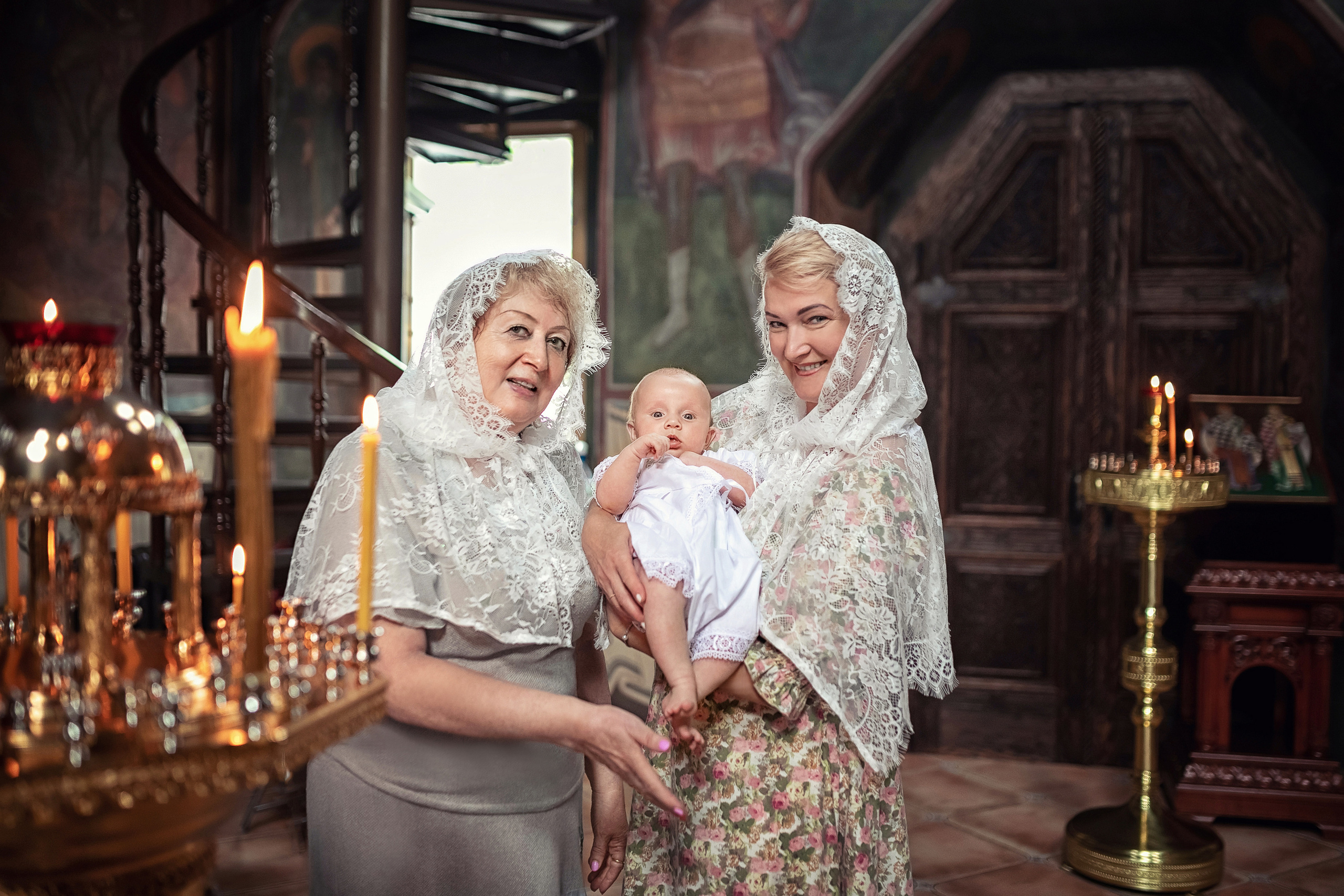 Крещение в храме Успения Пресвятой Богородицы в селе Успенское 08.08.2021. Фотограф крещения и венчания Антонова Надежда г. Москва