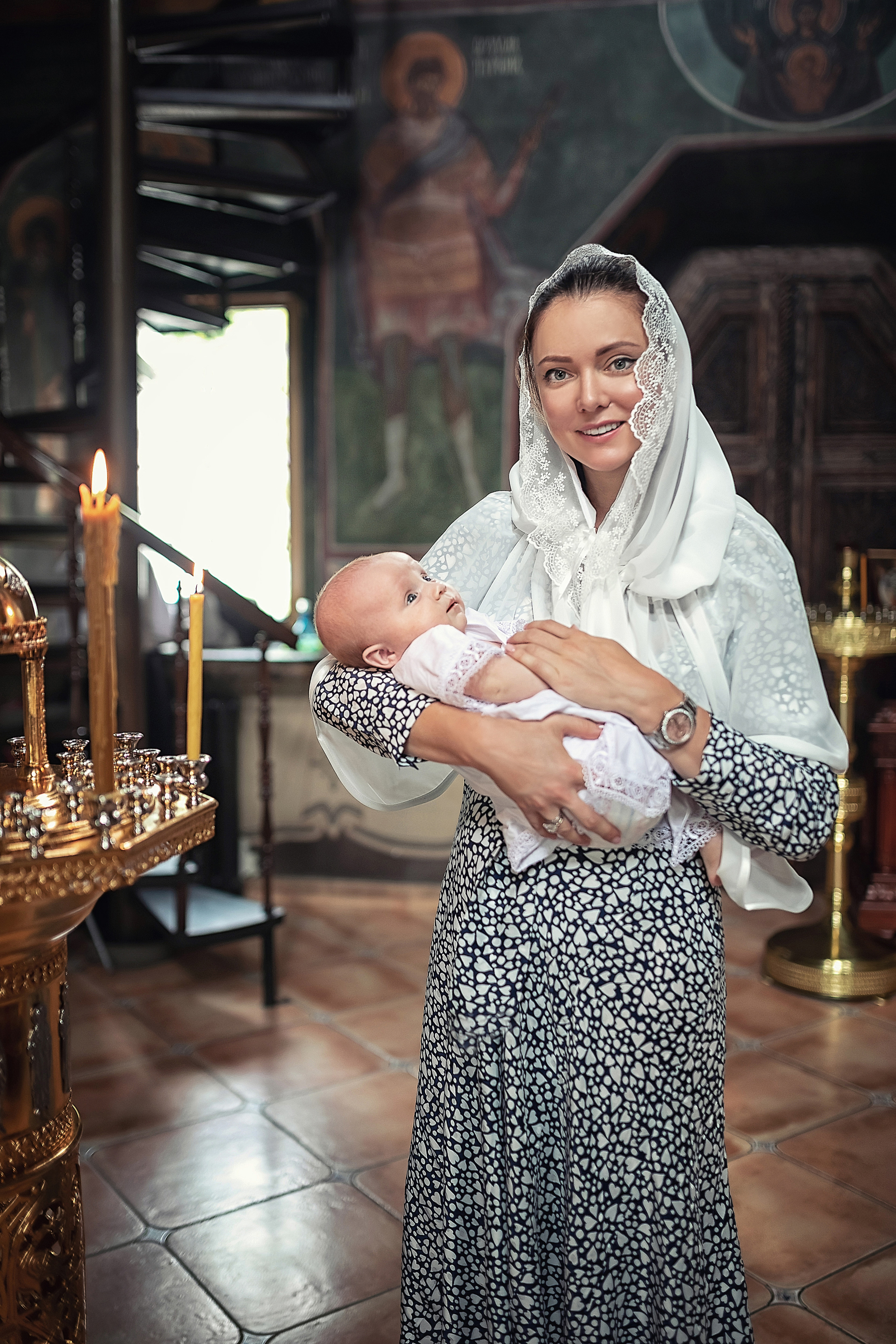 Крещение в храме Успения Пресвятой Богородицы в селе Успенское 08.08.2021. Фотограф крещения и венчания Антонова Надежда г. Москва