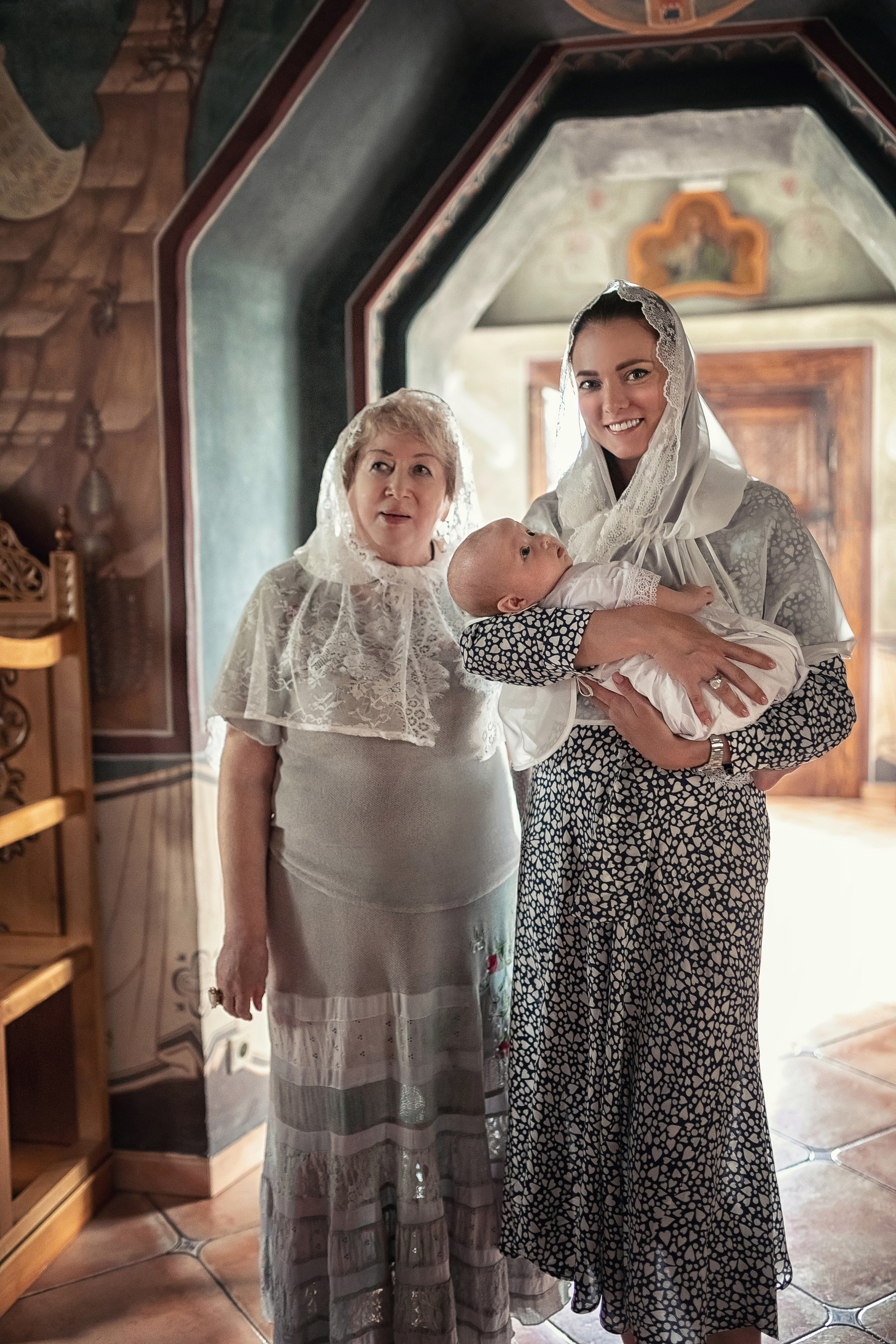 Крещение в храме Успения Пресвятой Богородицы в селе Успенское 08.08.2021. Фотограф крещения и венчания Антонова Надежда г. Москва