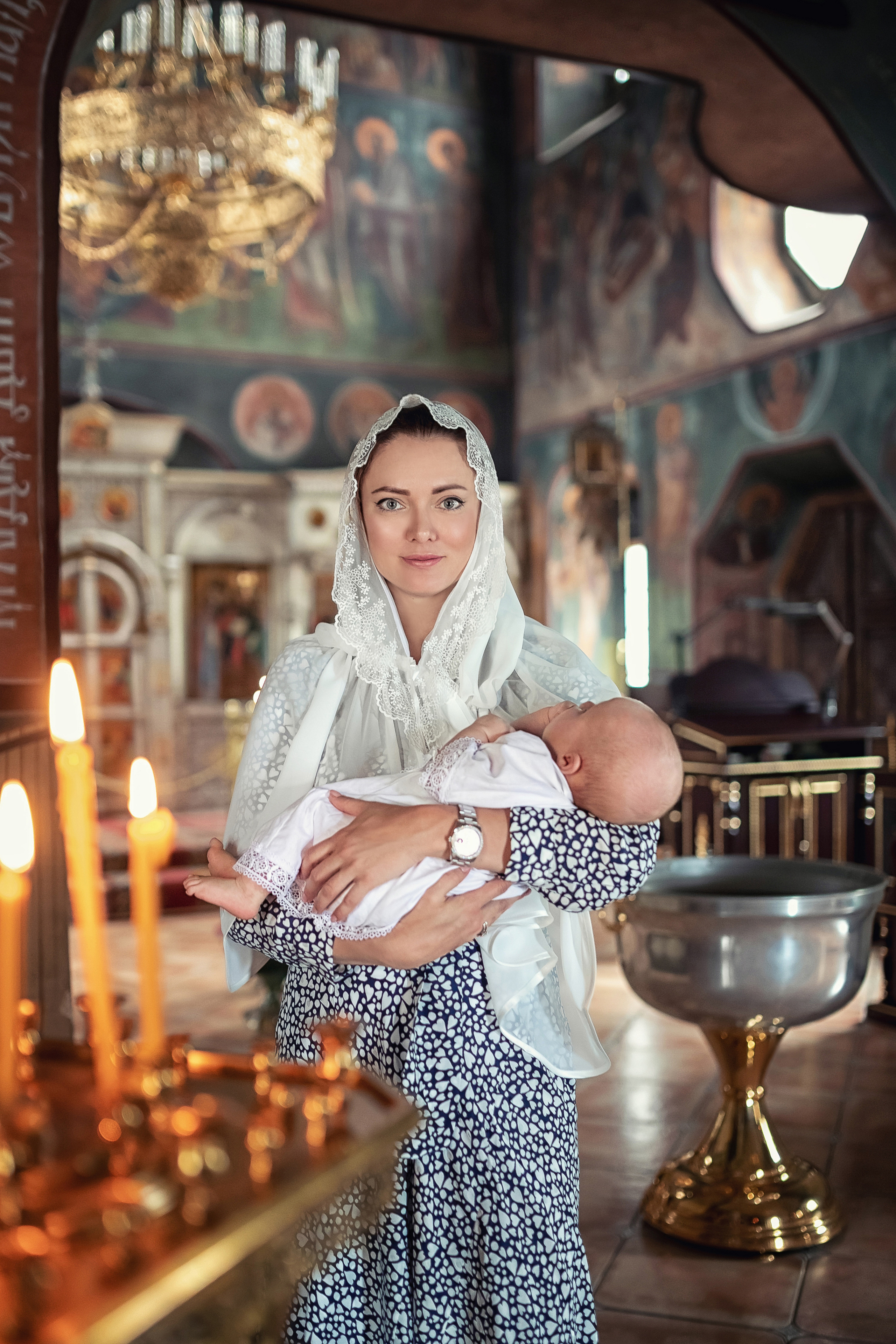 Крещение в храме Успения Пресвятой Богородицы в селе Успенское 08.08.2021. Фотограф крещения и венчания Антонова Надежда г. Москва