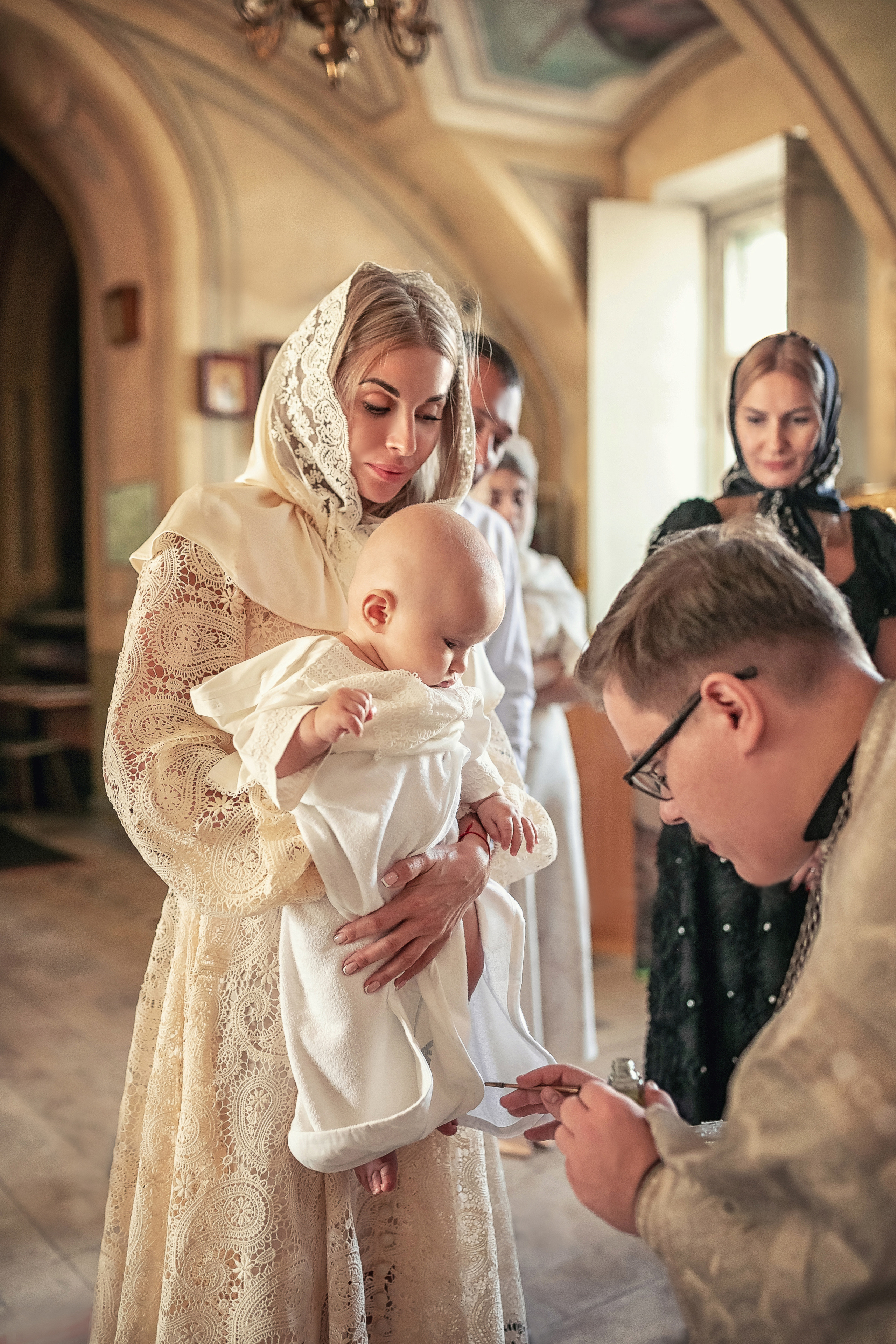 Крещение в храме Косьмы и Дамиана в Болшево 28.08.2021. Фотограф крещения и венчания Антонова Надежда г. Москва