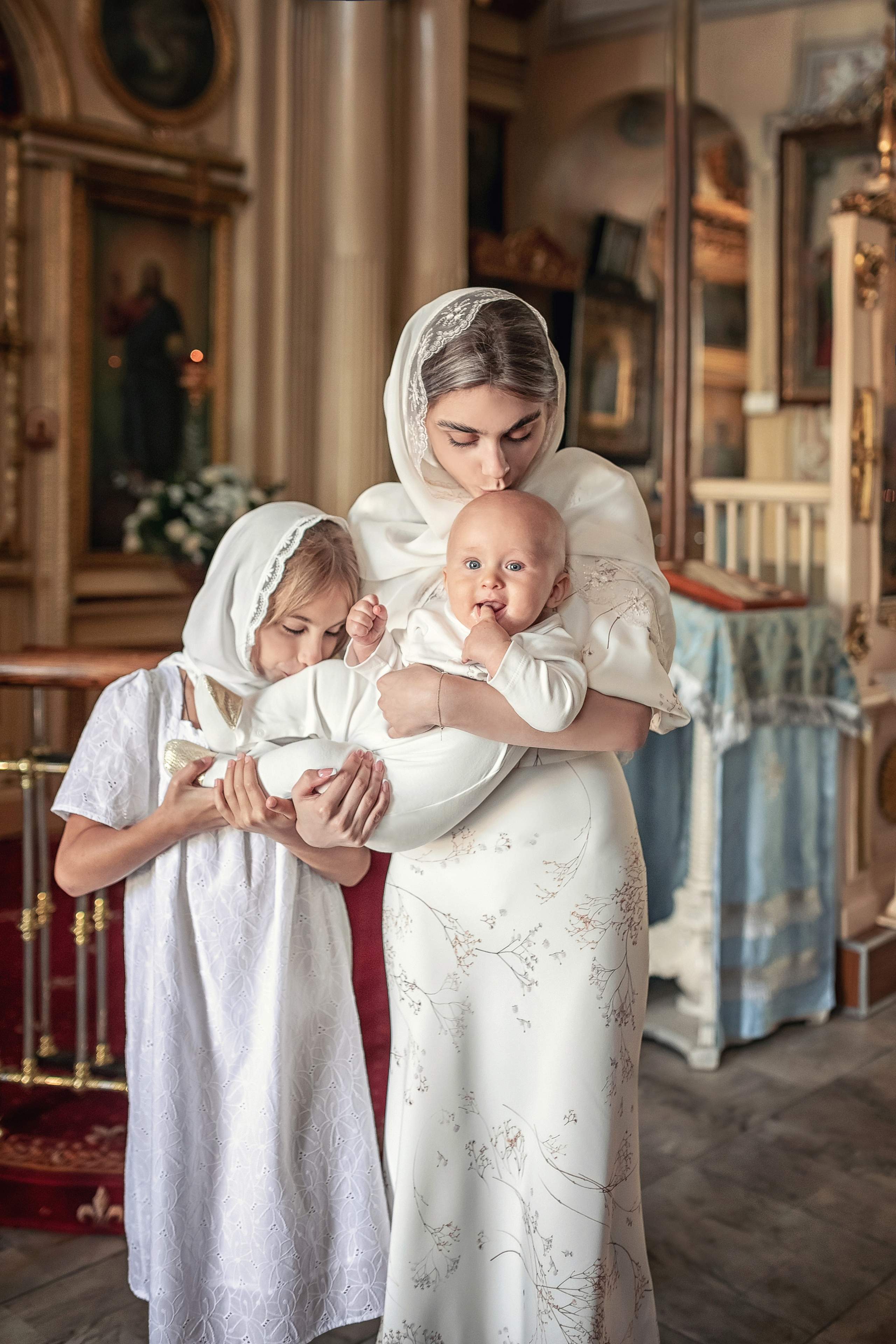 Крещение в храме Косьмы и Дамиана в Болшево 28.08.2021. Фотограф крещения и венчания Антонова Надежда г. Москва