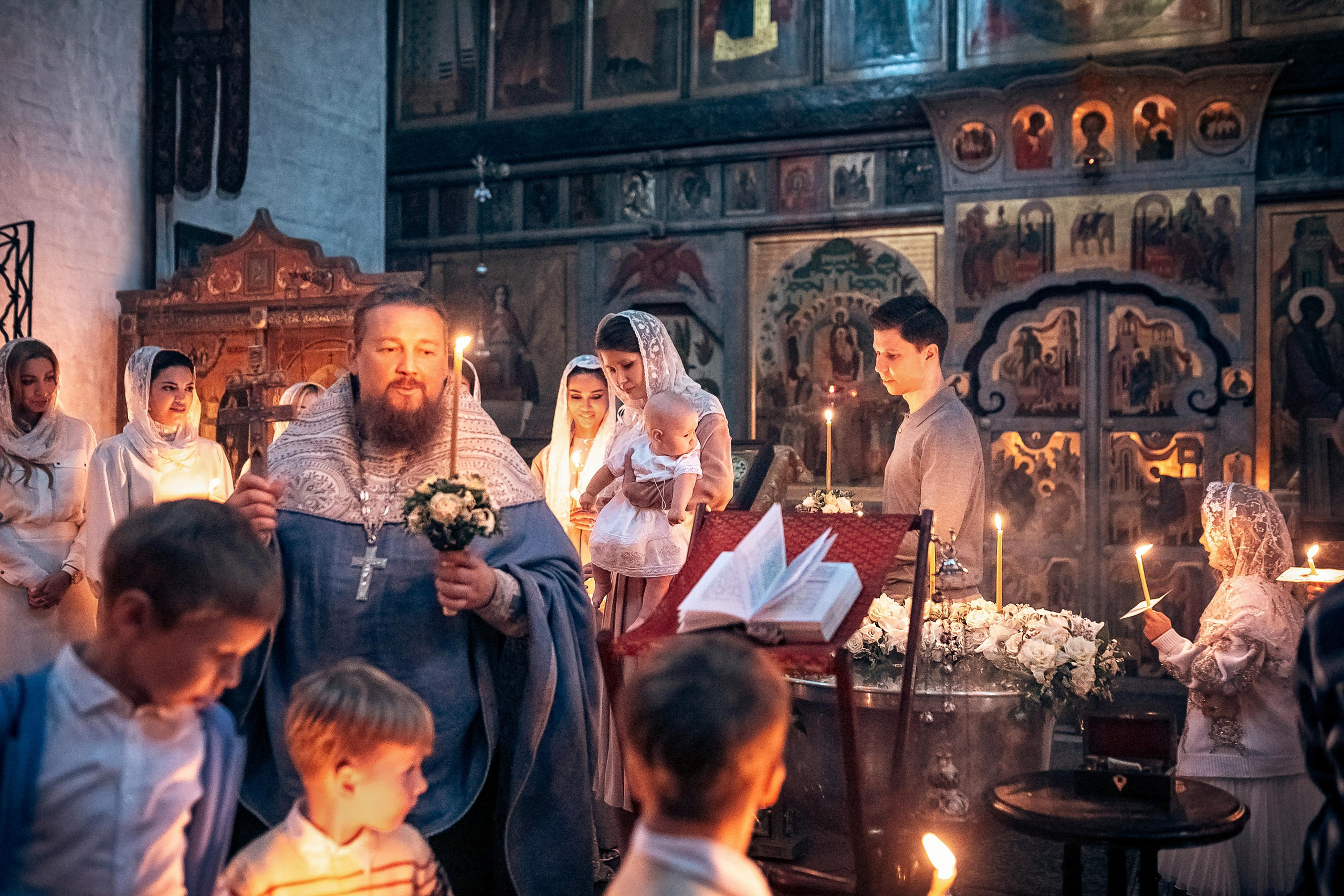 Крещение в храме Троицы Живоначальной в Троицком-Голенищеве 18.09.2022. Фотограф крещения и венчания Антонова Надежда г. Москва
