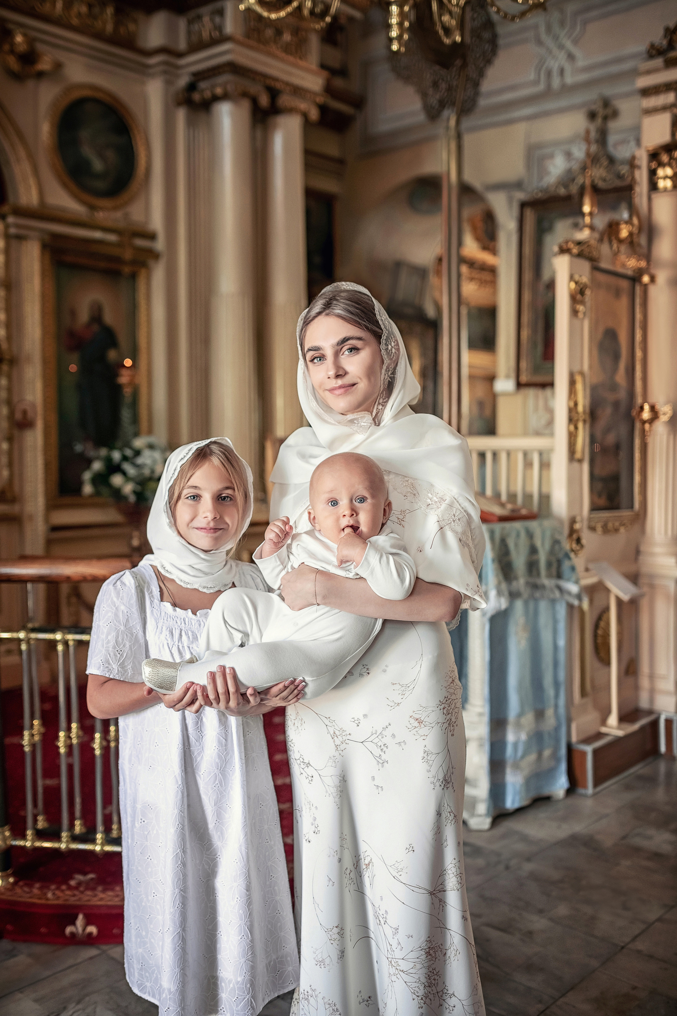 Крещение в храме Косьмы и Дамиана в Болшево 28.08.2021. Фотограф крещения и венчания Антонова Надежда г. Москва