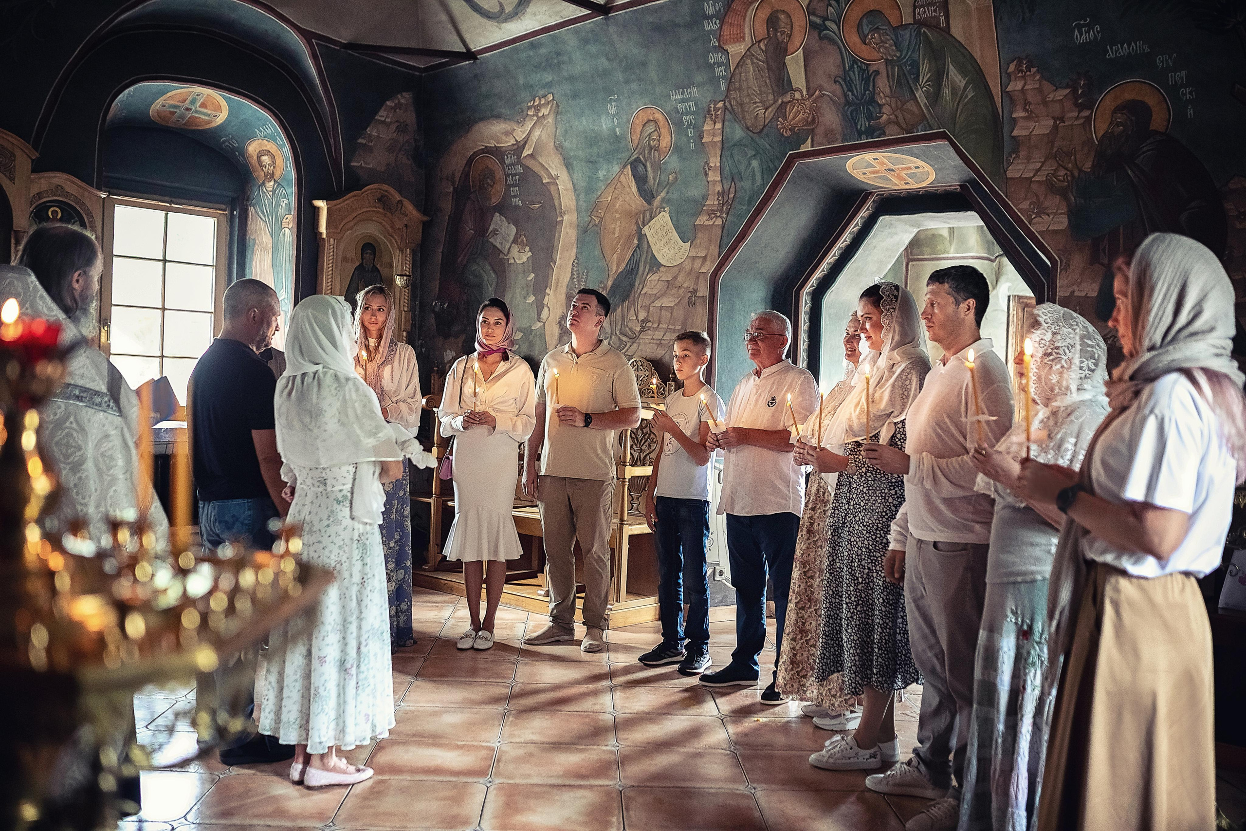 Крещение в храме Успения Пресвятой Богородицы в селе Успенское 08.08.2021. Фотограф крещения и венчания Антонова Надежда г. Москва