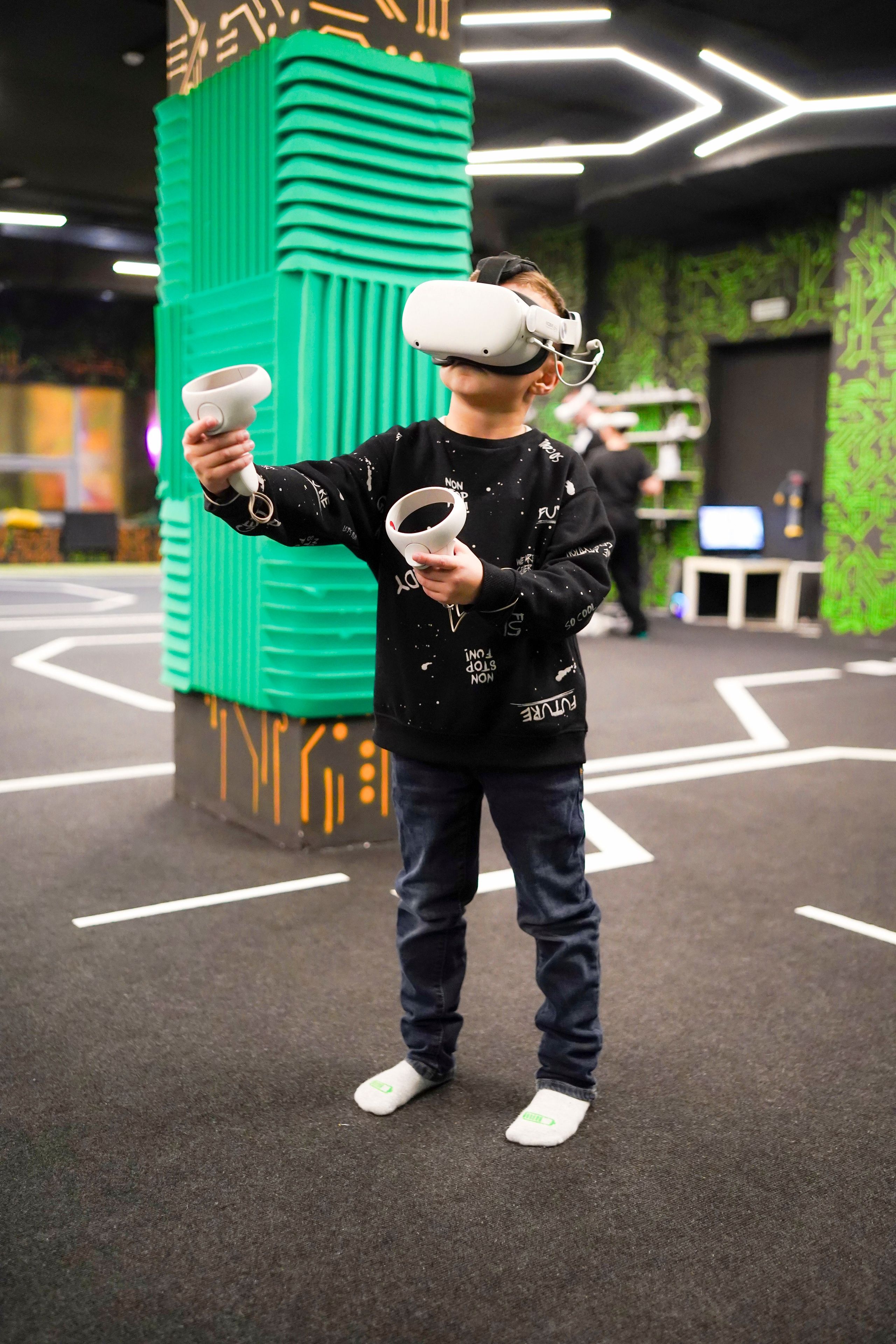 VR (November-December 2024). Felixtones