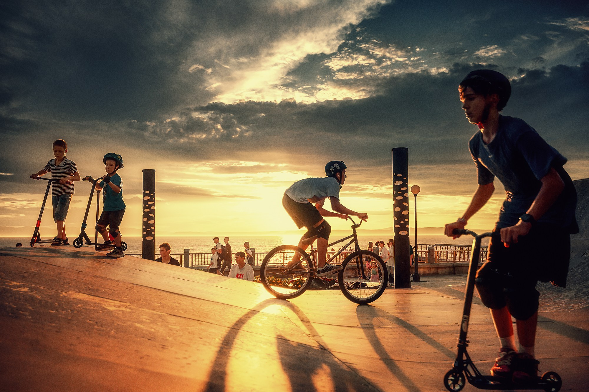 Уличная фотография. Андрей Кровлин — фотограф в Славянке