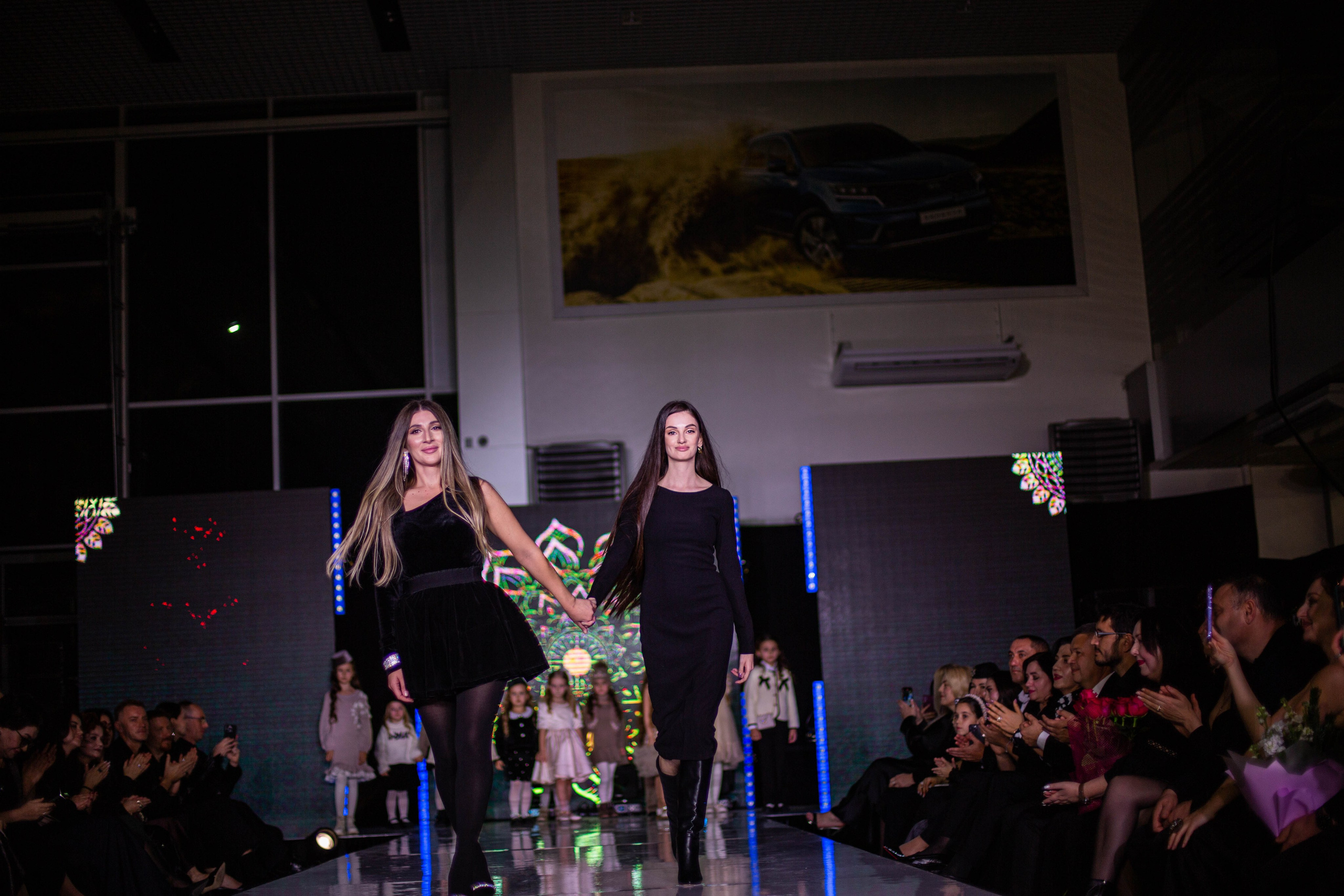 Crimean Tatar fashion show «Urba fashion day». Beye Shevkiyeva Photography