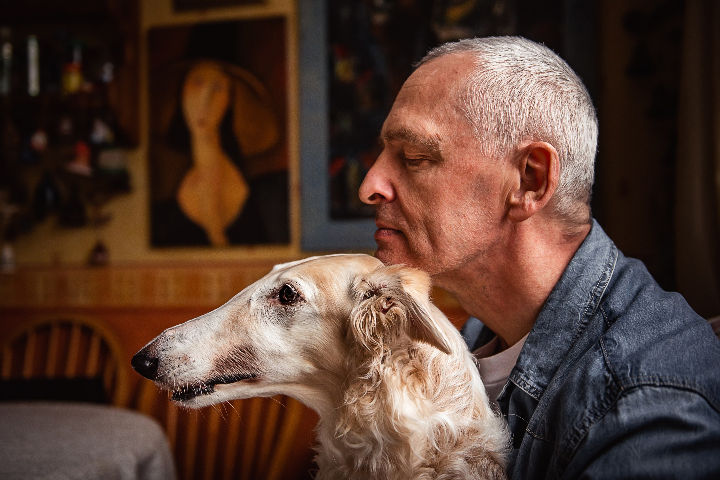 Квартира с картинами. Алиса, Андрей и их пушистая семья. Семейный Фотограф в Москве Ирина Хохлова