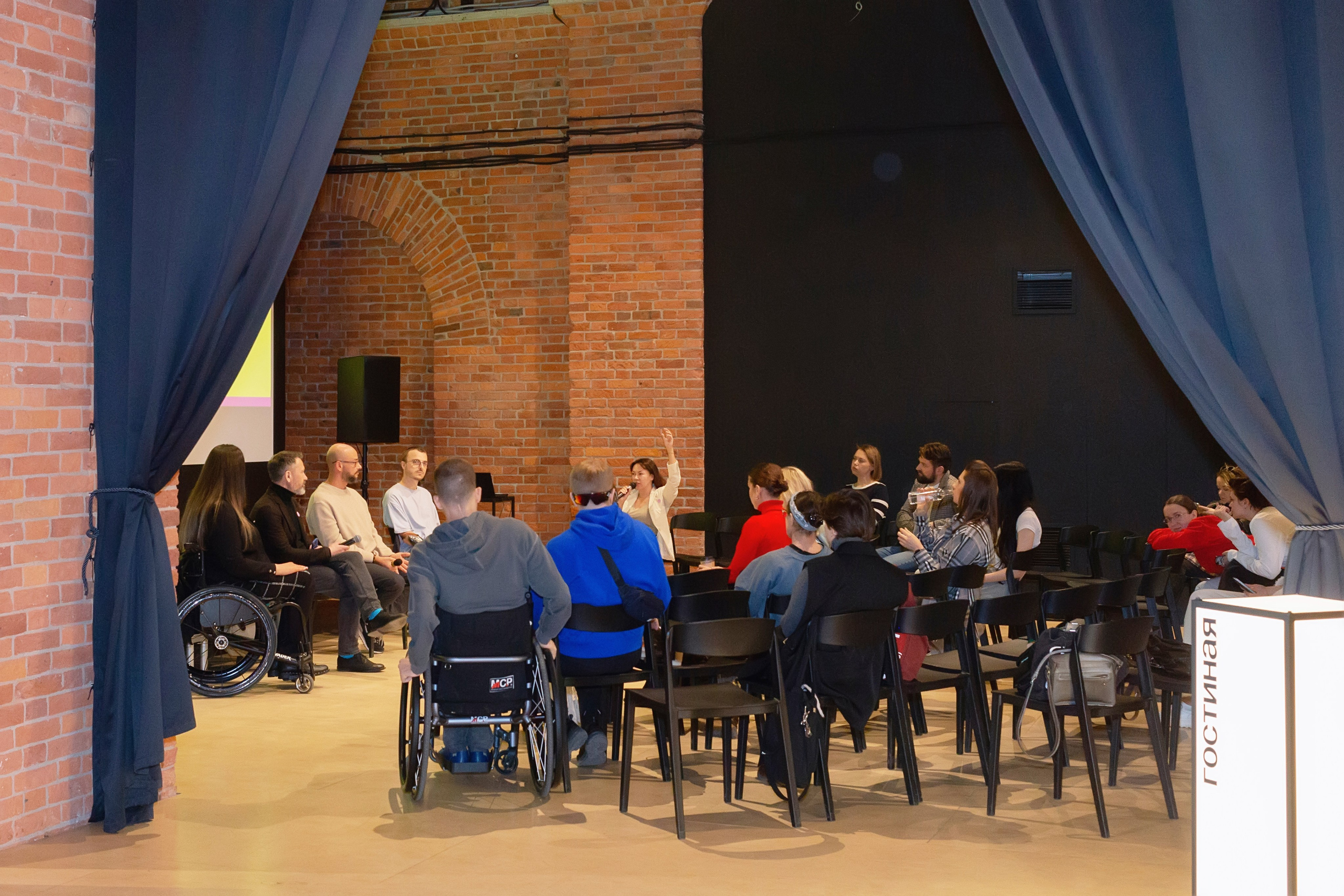 Фотосъемка дискуссии в Новой Голландии СПБ Публичное мероприятие. Портретные фотосессии, контент-съемки, репортаж