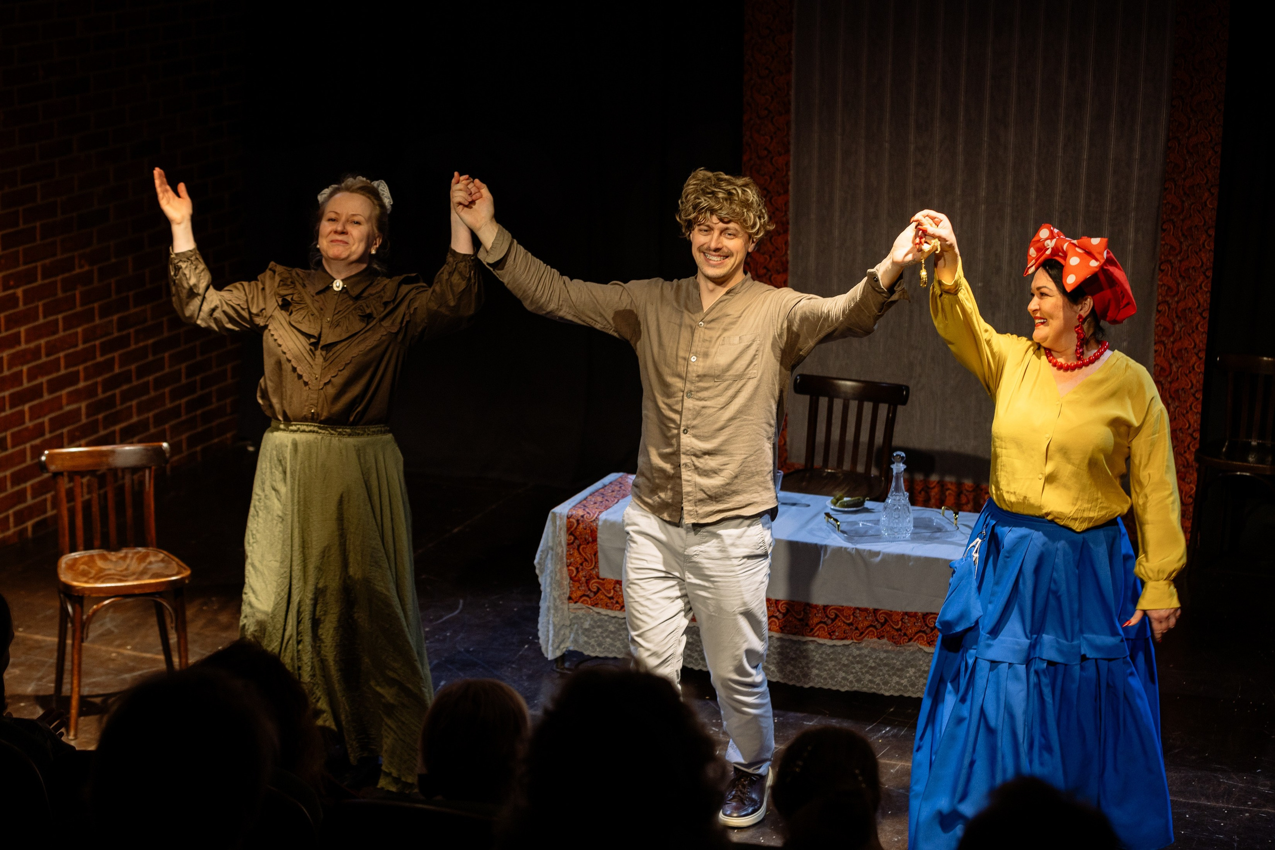 Театр Арт-Авеню _ Женитьба Бальзаминова. Фотограф Юлия Мальцева