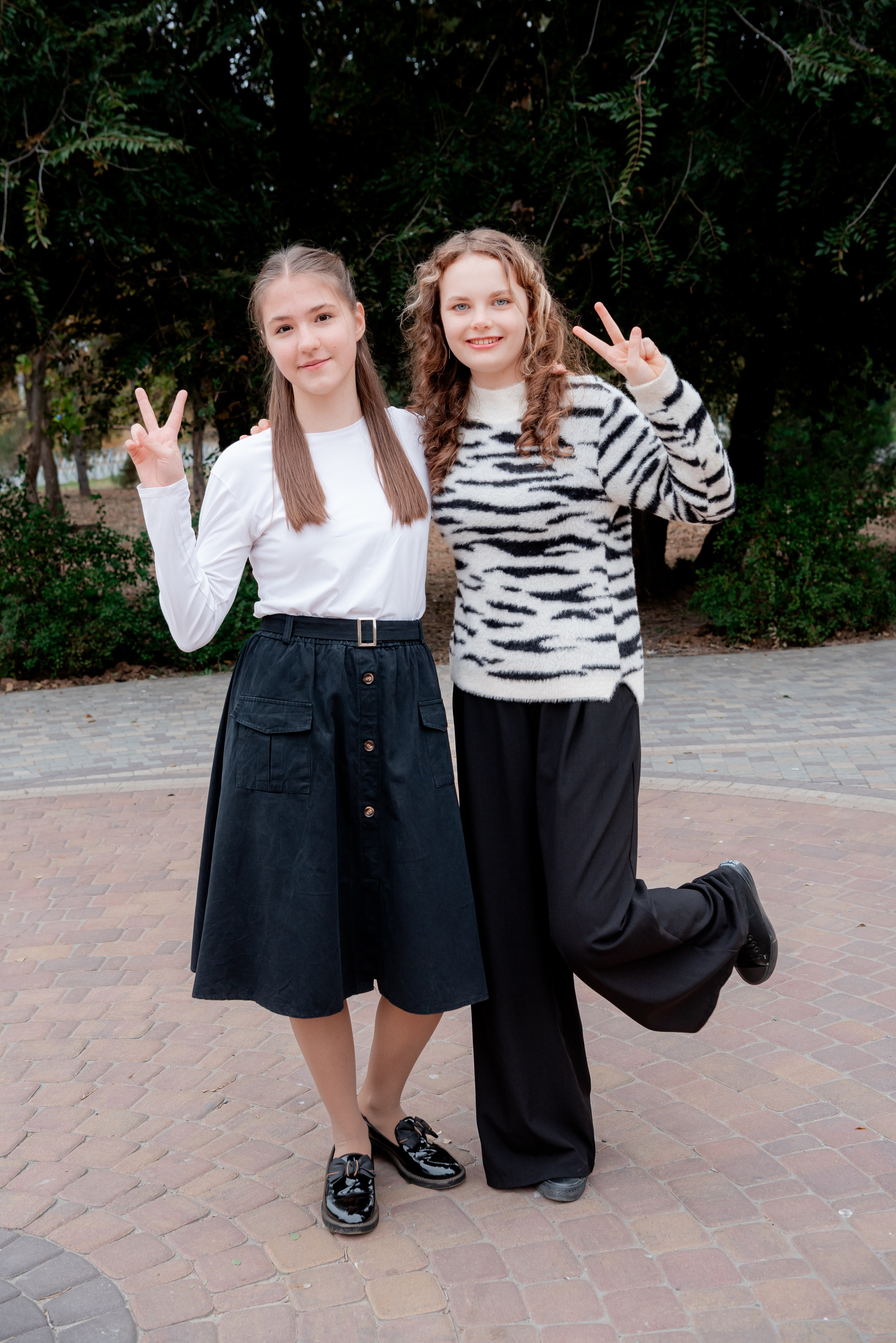 Фотосессия в парке для альбома школьники 9 класс. Фотограф в Волгограде и Волжском Александр Горбань