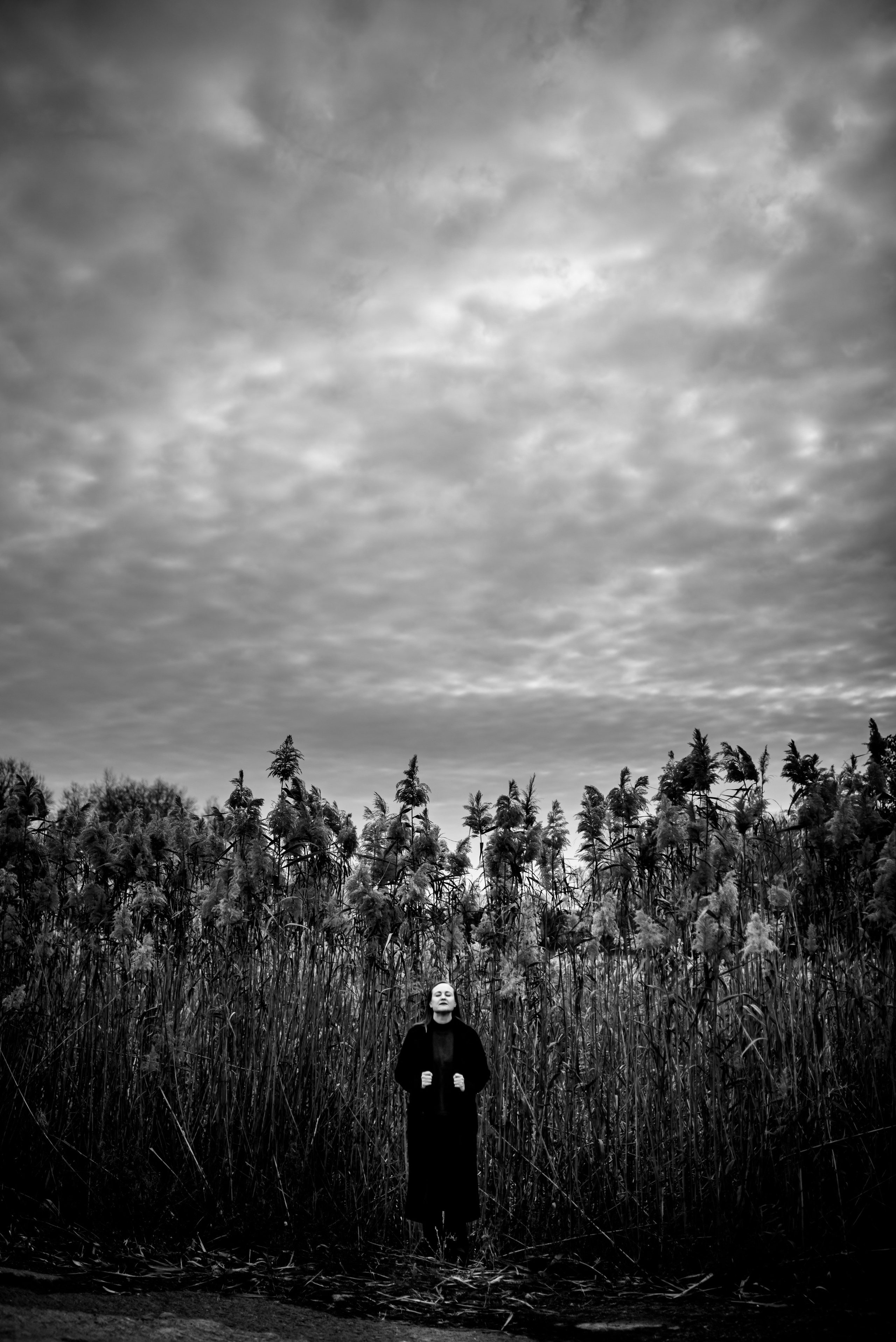 Осенняя чб фотосессия для жены в Волгограде. Фотограф в Волгограде и Волжском Александр Горбань