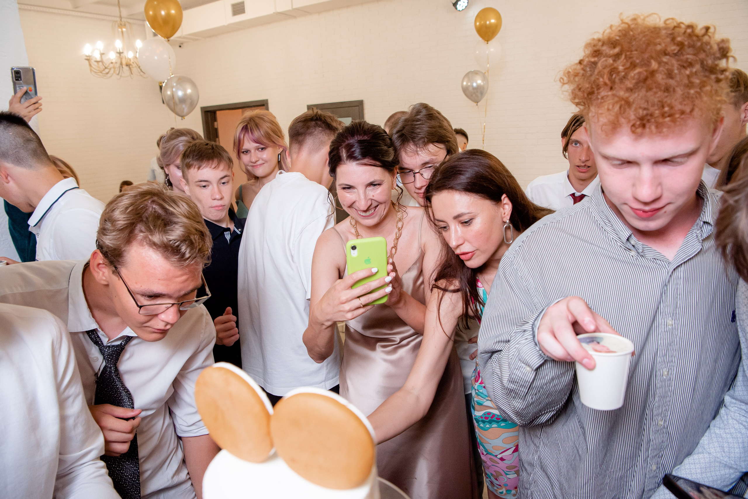 30 Школа. Вручение и Банкет. ДК Юбилейный и Банхоф. Фотограф в Волгограде и Волжском Александр Горбань