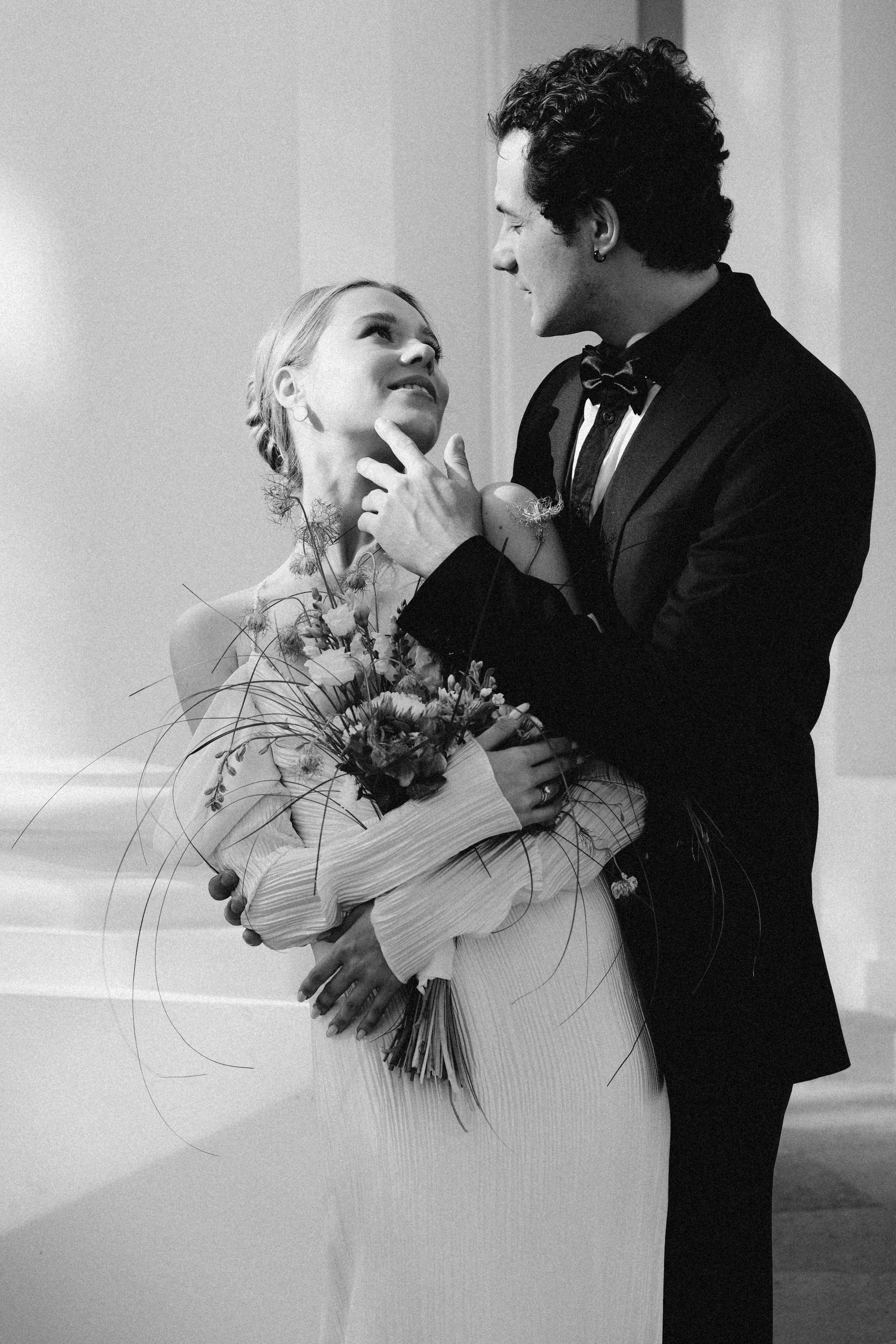 СВАДЕБНАЯ СЬЕМКА В ПАРКЕ ОРАНИЕНБАУМ. Профессиональный фотограф, Санкт-Петербург — Виктория Богомолова