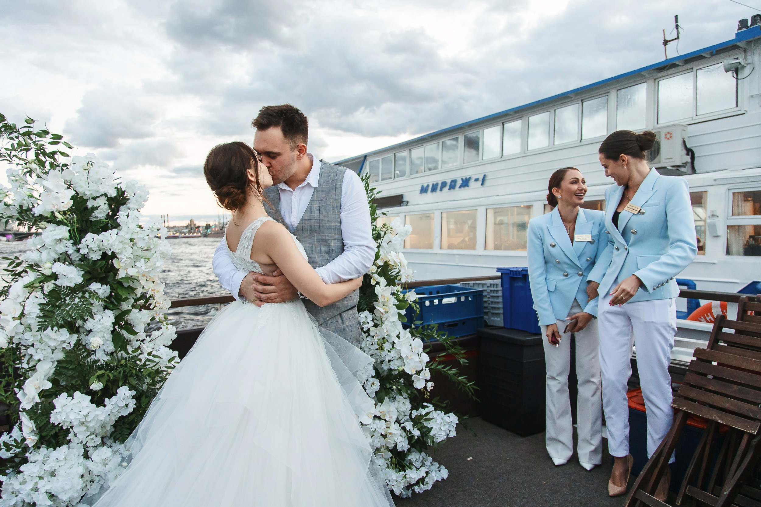 Свадьба Кости и Карины — настоящая романтика Петербурга