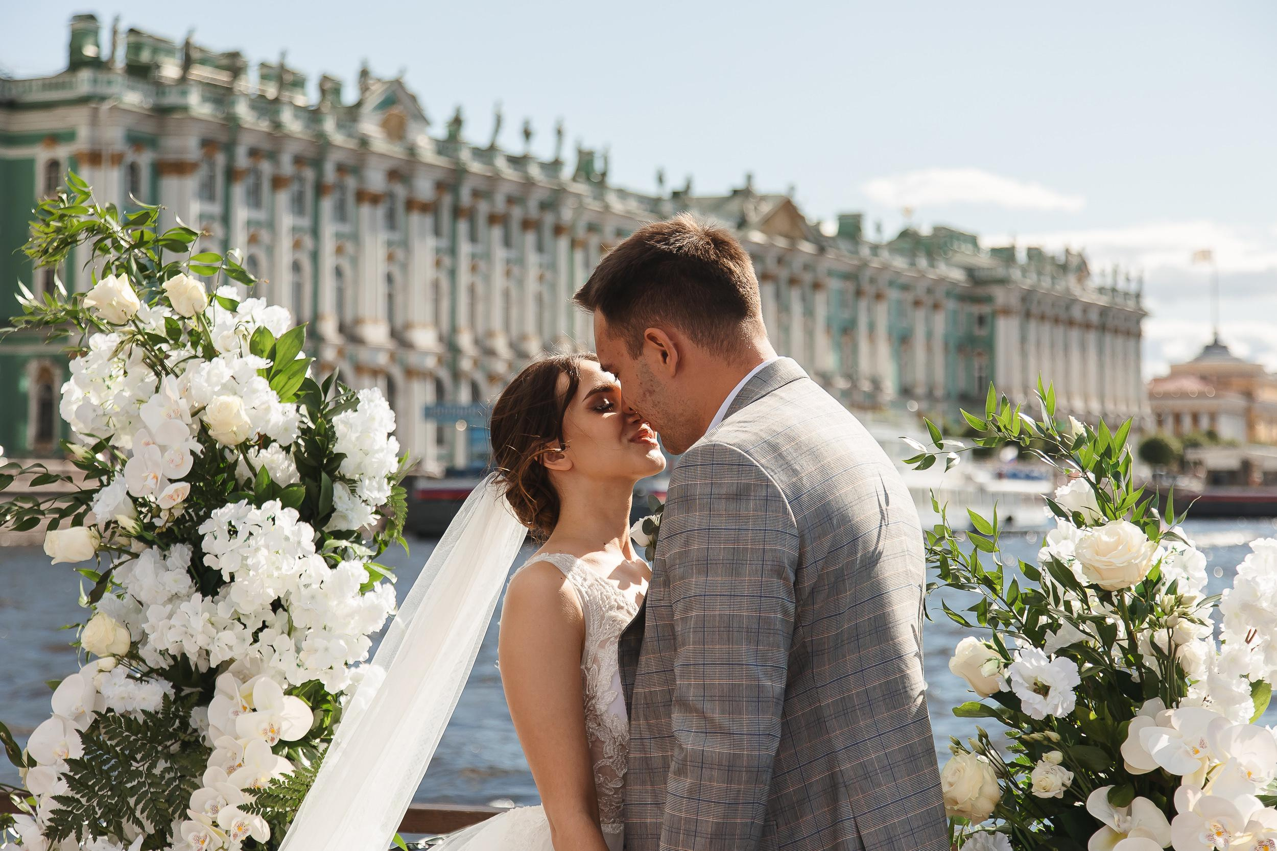 Свадьба Кости и Карины — настоящая романтика Петербурга