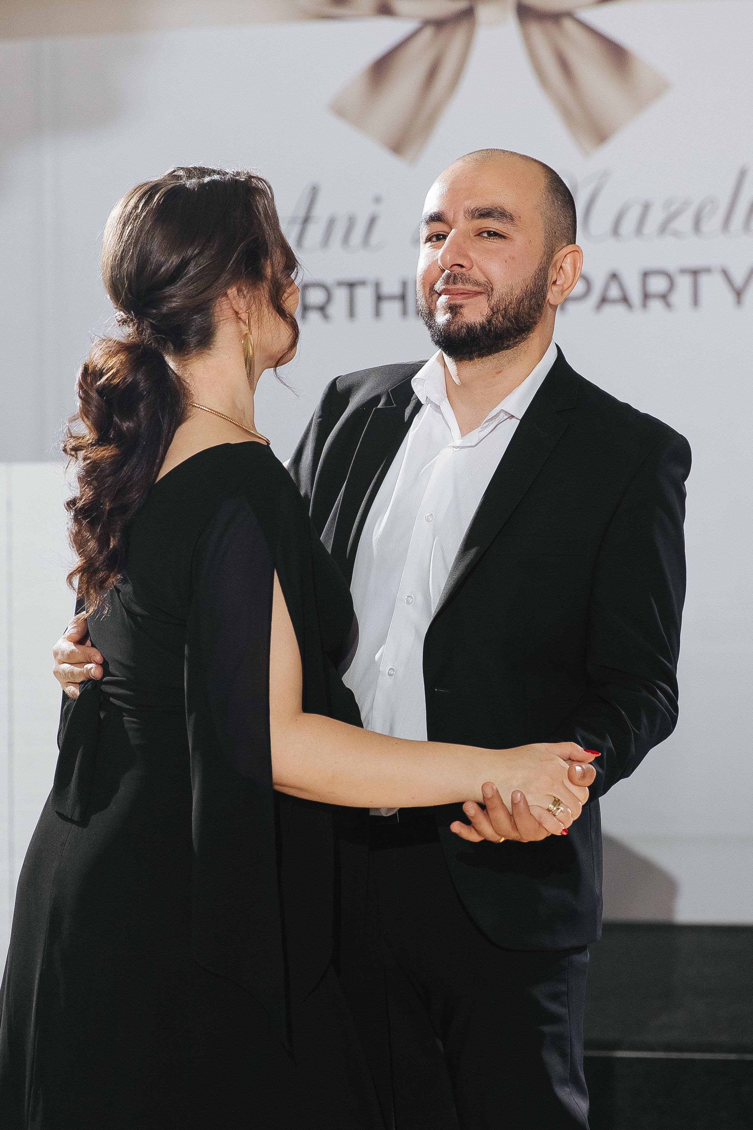 Ани и Назели. 35&5 День рождения, «Янтарь». Фотограф в Красноярске Надежда Воскресенская